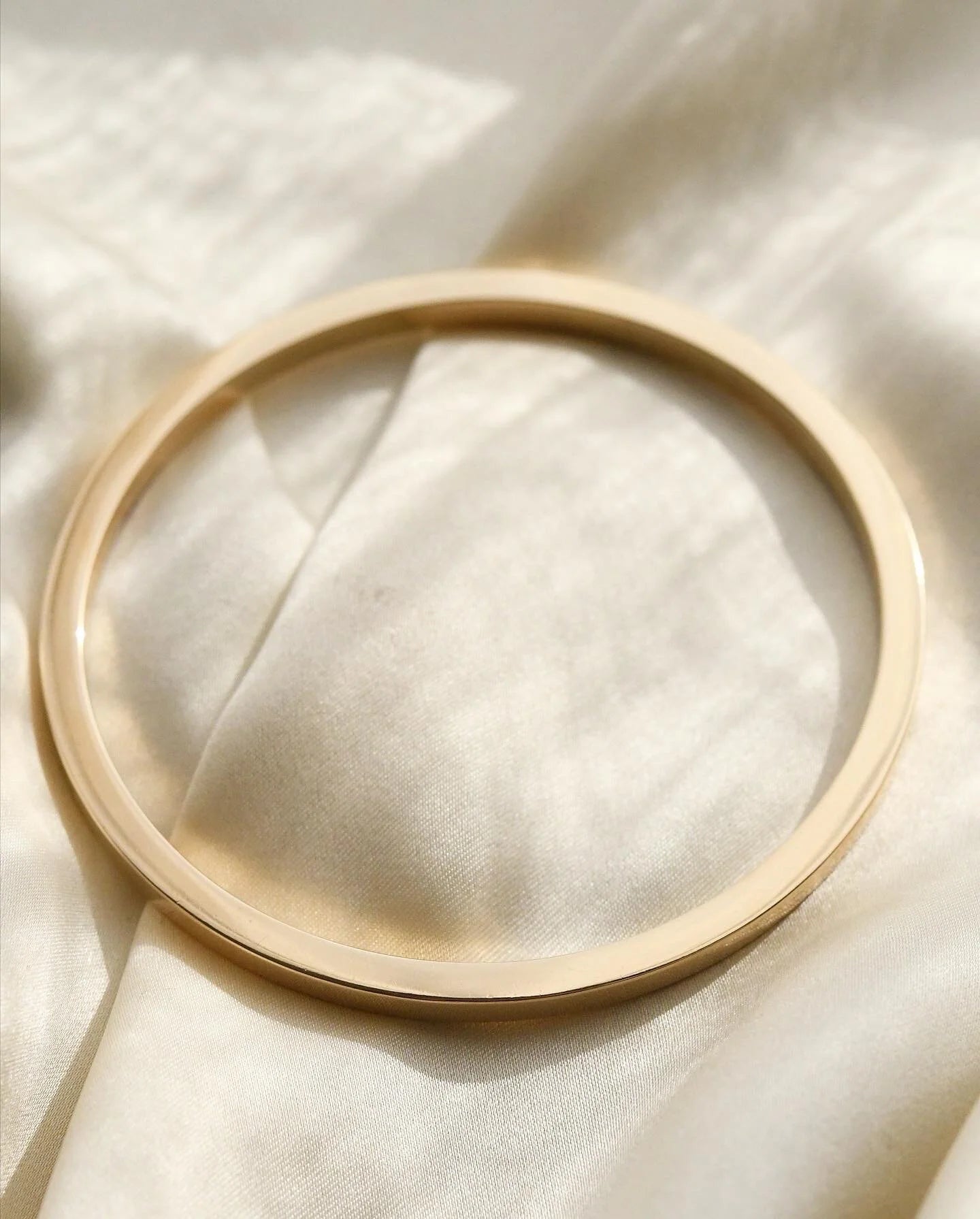 Wonderful HEAVY Bangle 14K Gold