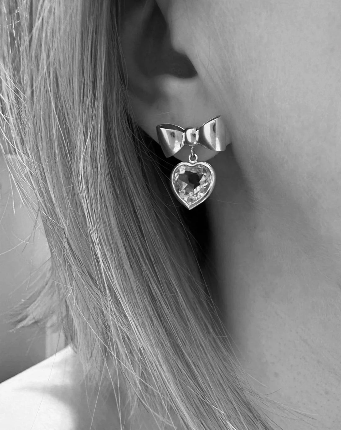 The BEST and CUTEST Swedish Vintage Hearts and Bow Studs 18K Gold x White Spinel