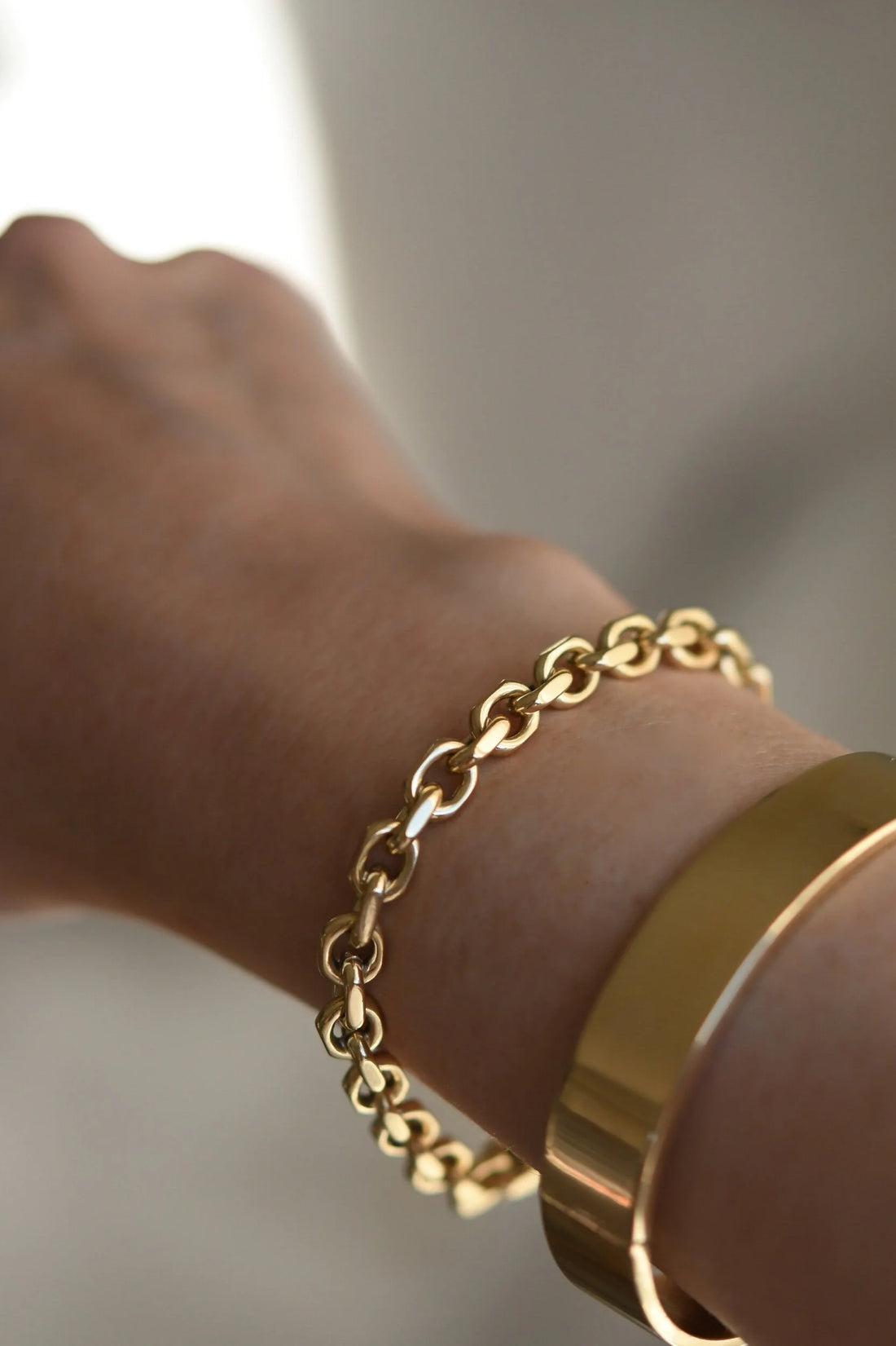 Sizeable Luminous Danish Vintage Anchor Bracelet 14K Gold