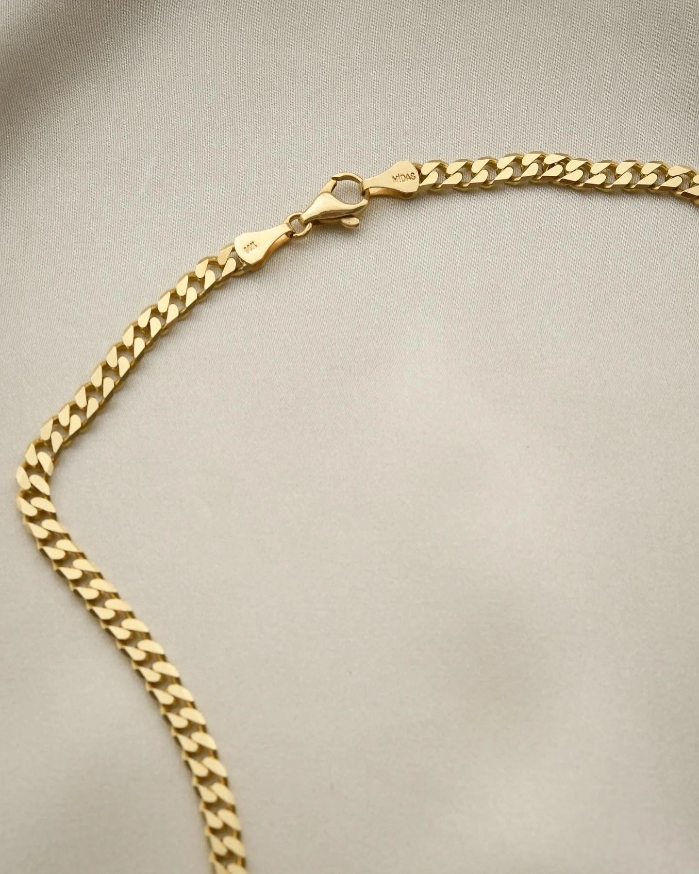 Vintage Curb Link Chain 22.8 Inches 14K Gold 1970