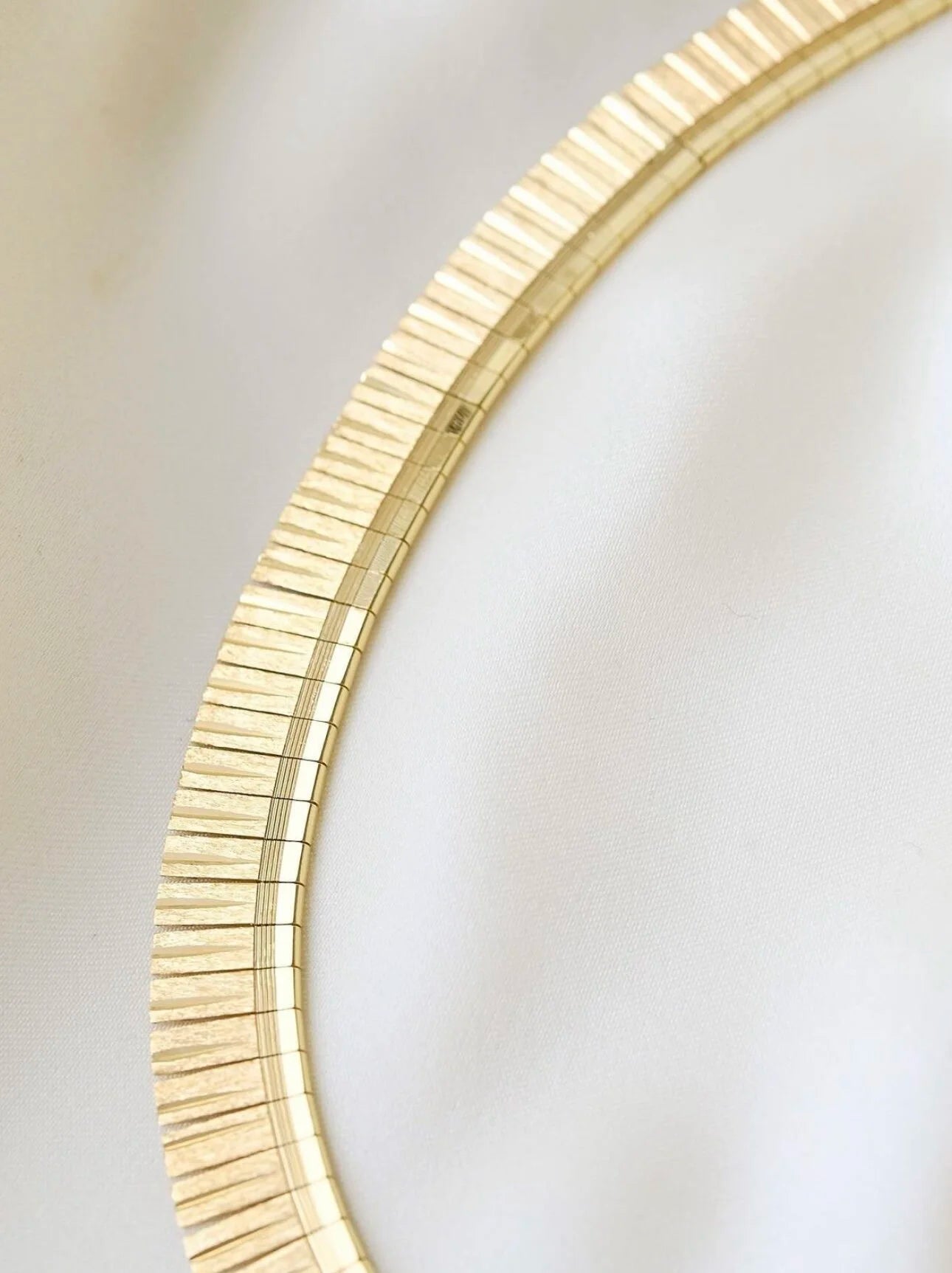 Insane Heavy Goddess Necklace 18K Gold