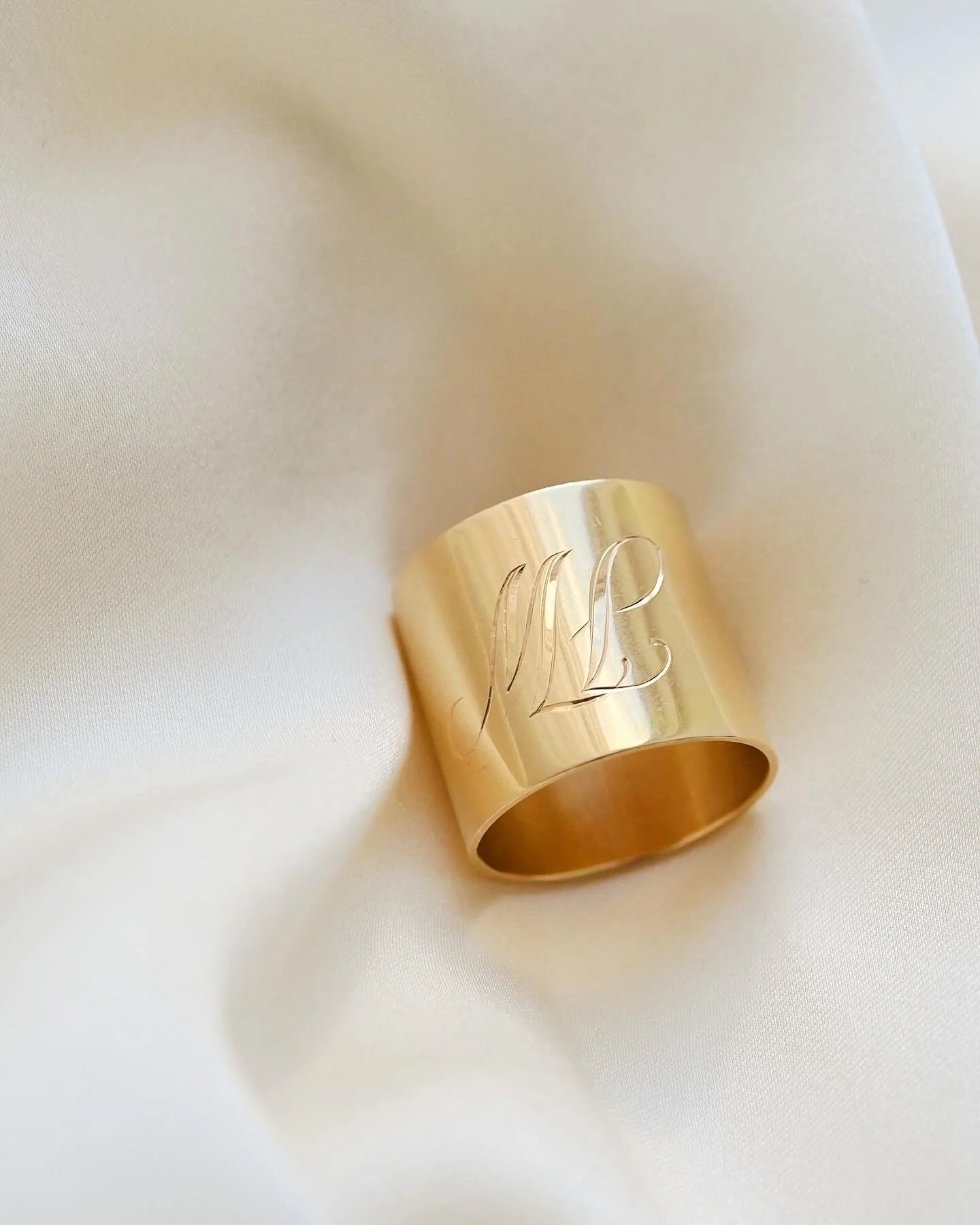 ML / JW Vintage Monogram Ring Rare Super Wide 18K Gold 1978