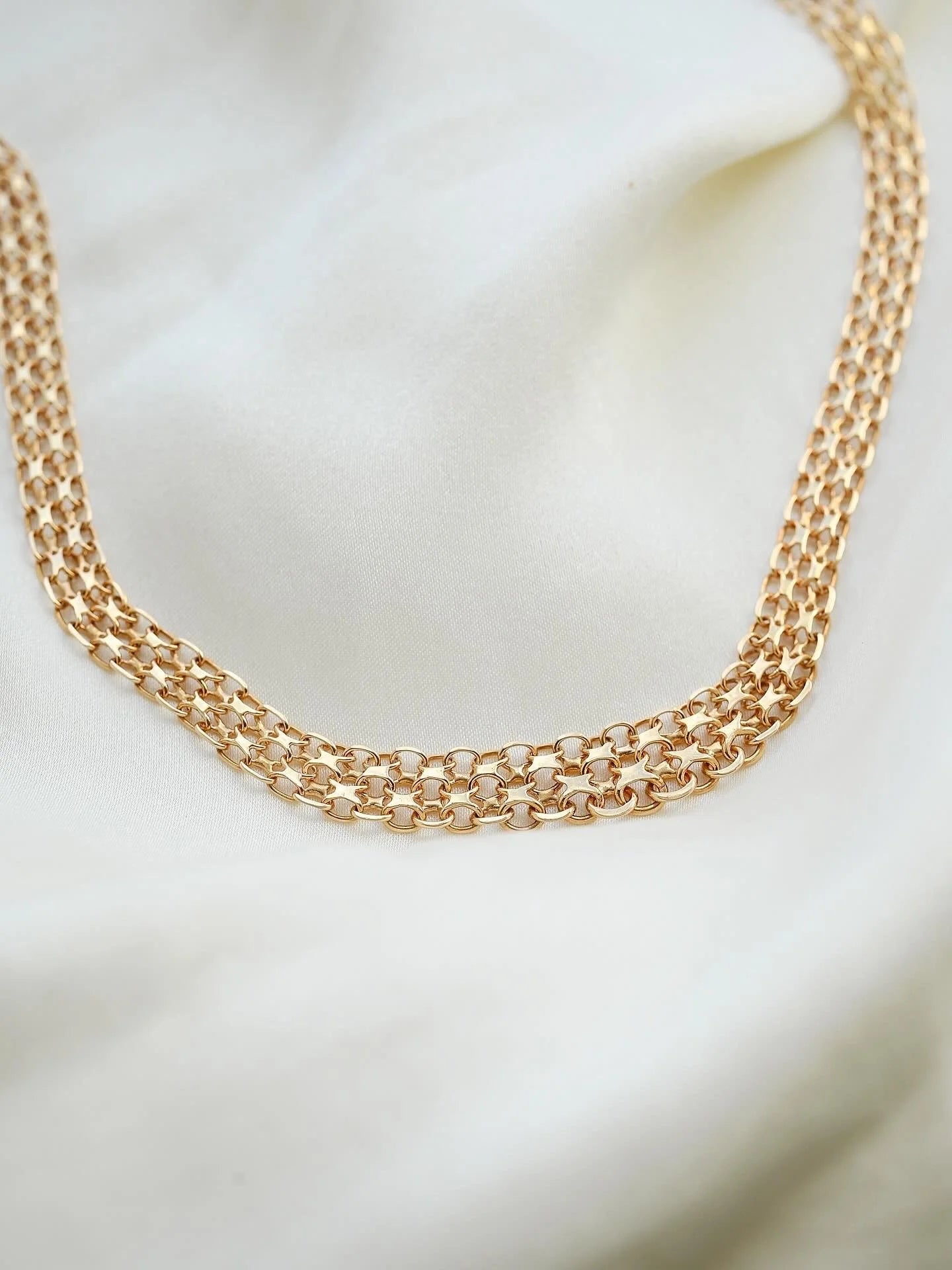 Perfect Star Link Necklace Swedish Vintage Mid 1900s 18K Gold