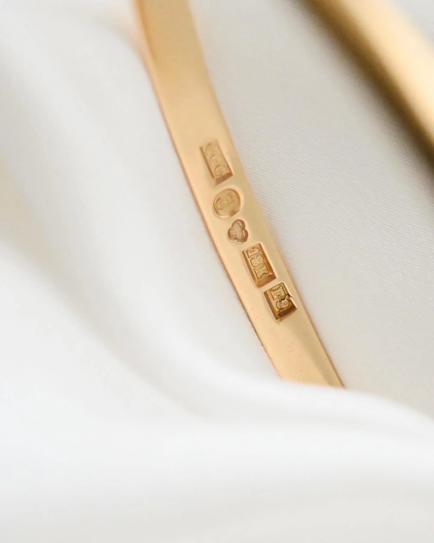 The PERFECT Bangle 18K Gold 1975