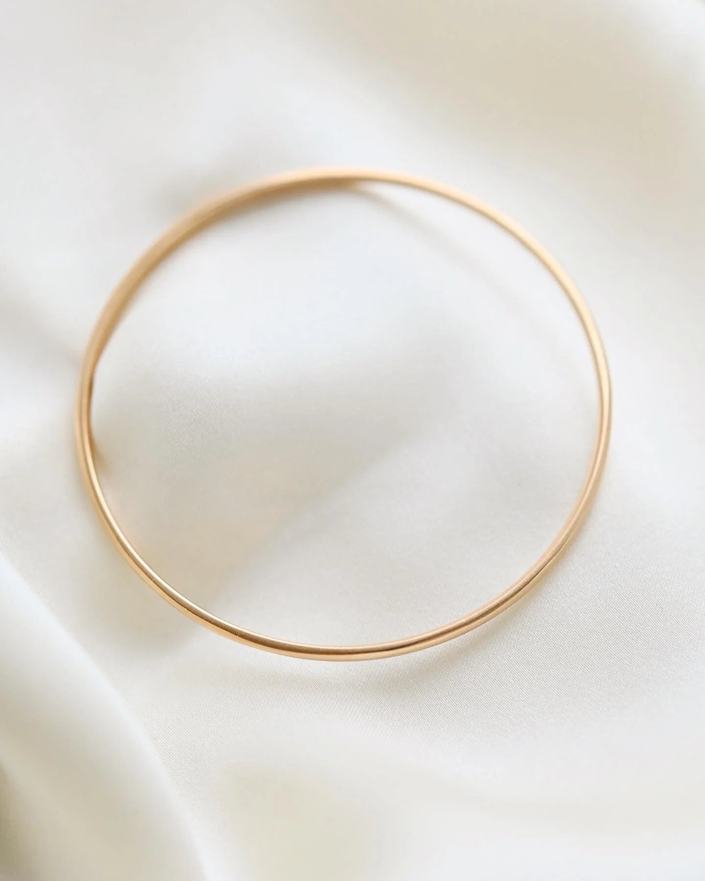 Rose Toned Beautiful Vintage Bangle 18K Gold