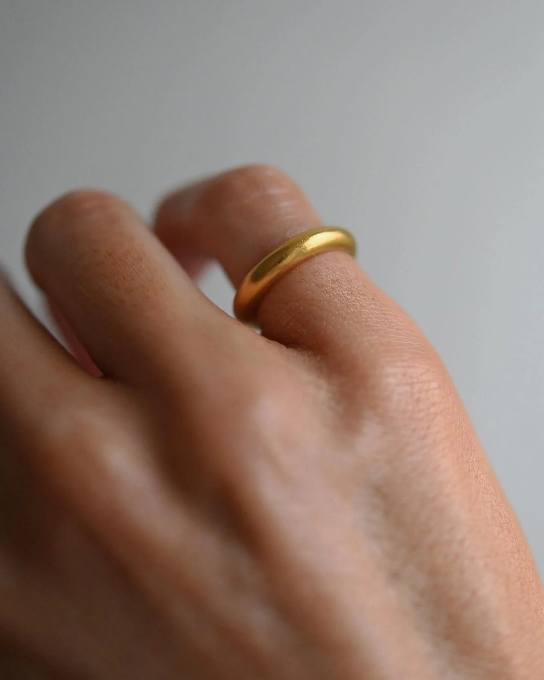 Wonderful Rare Heavy Wedding Band 23K Gold 1919