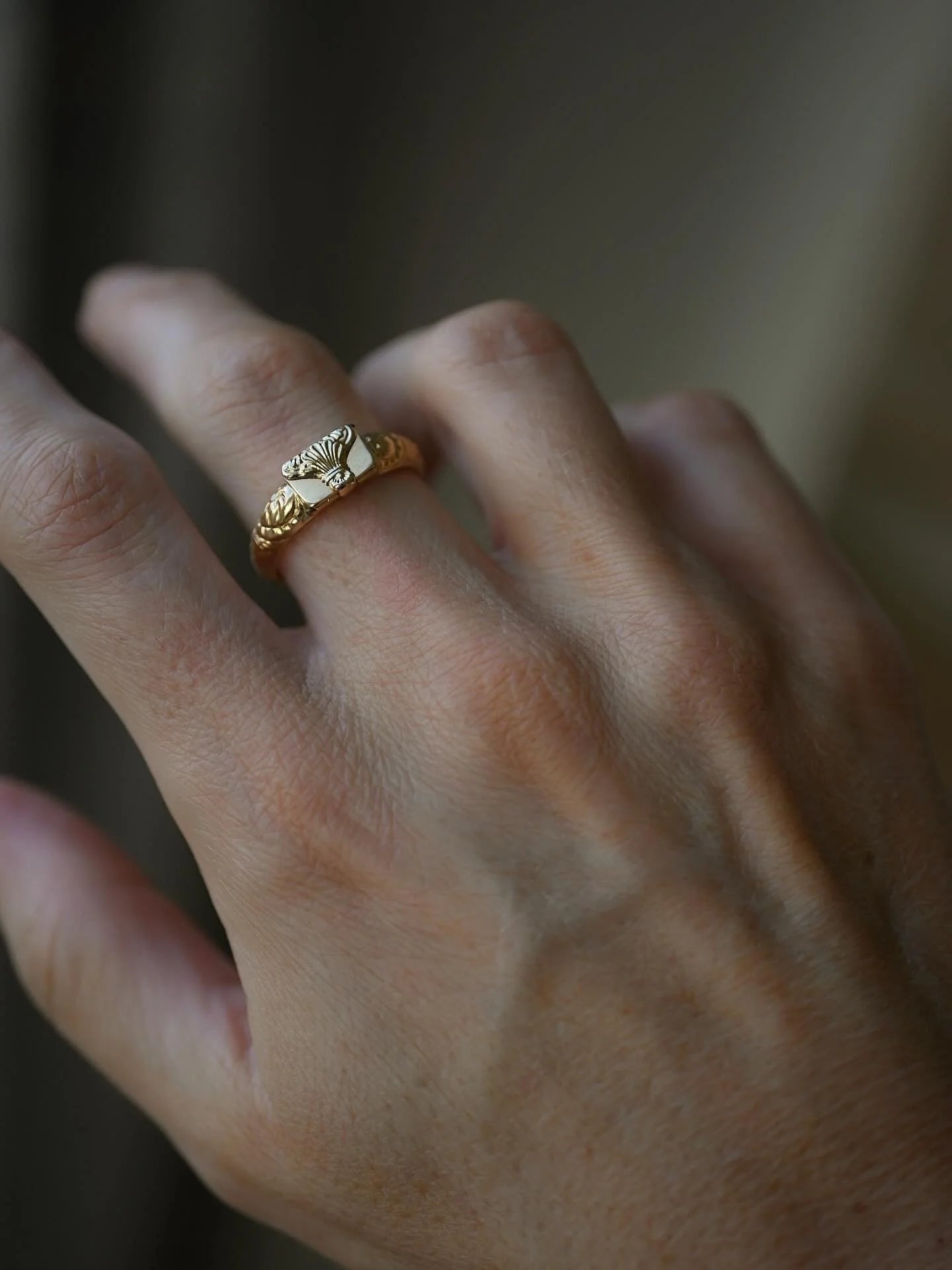 Incredible Historic Compartment Ring 18K Gold 1943