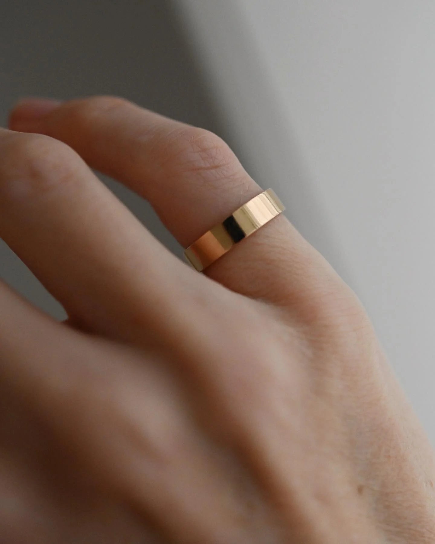 Rare Shaped Swedish Vintage Ring Band 18K Gold 1970