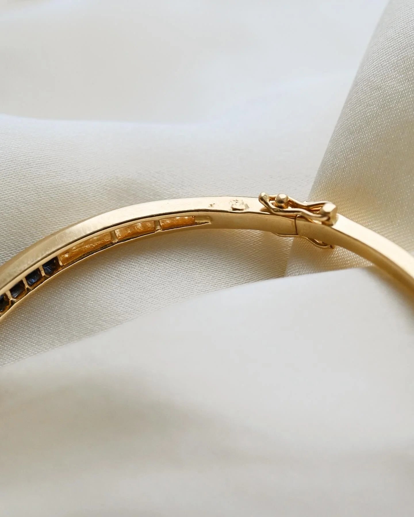 All Great Things In One Vintage Bangle 18K Gold 1970s