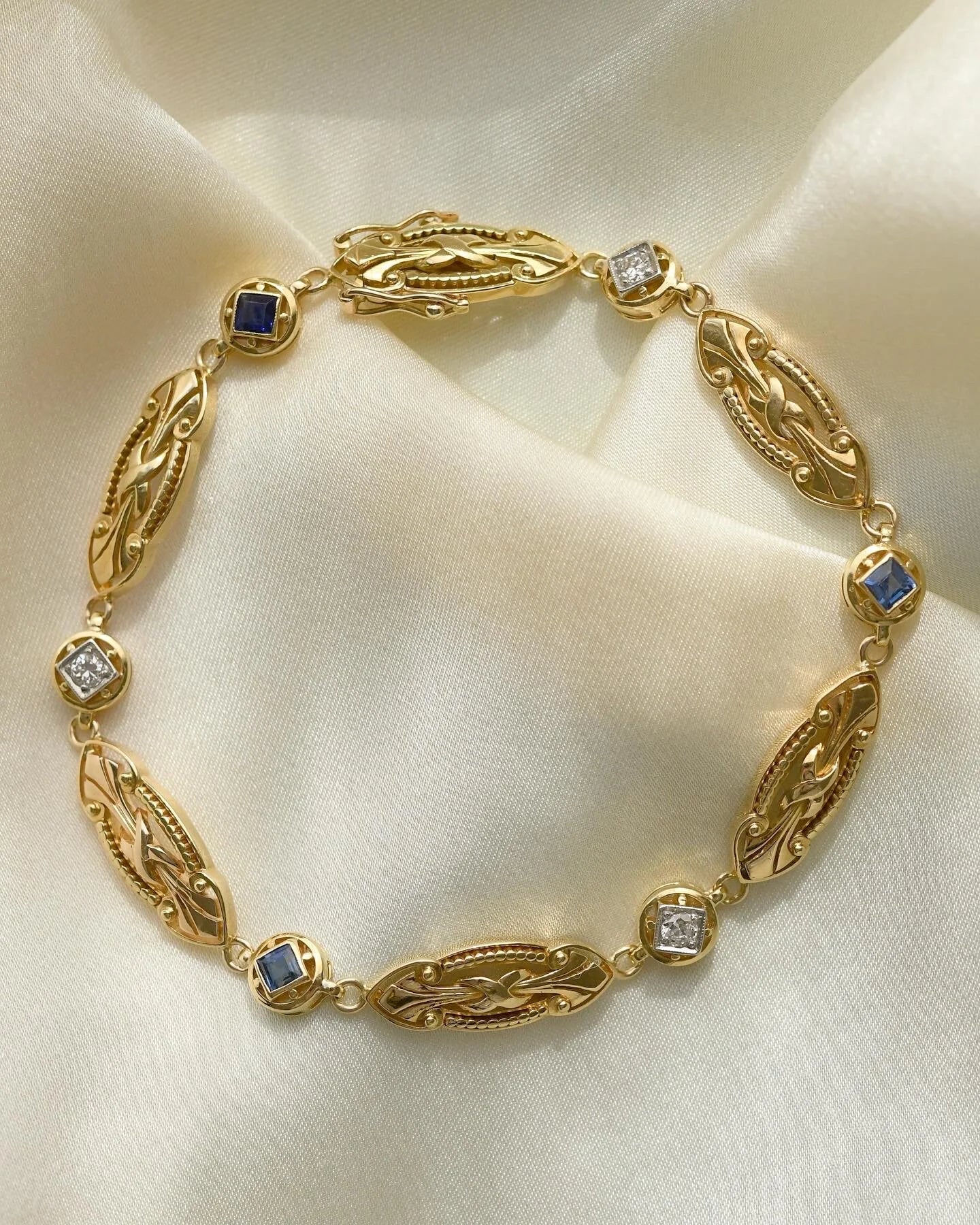Sublime French Art Deco Sapphire Diamond Bracelet 18K Gold