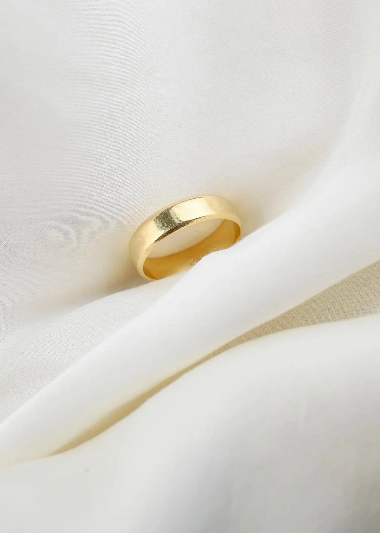 Special Luminous Gold Band Size 8 14K Gold Vintage 1970s