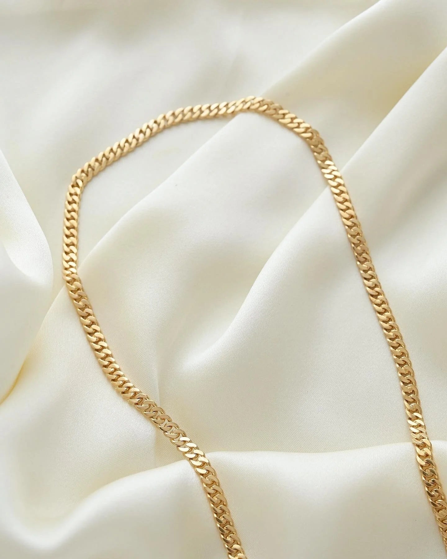 Rare Long 18K Solid Gold Antique Curb Link Chain Beg 1900s