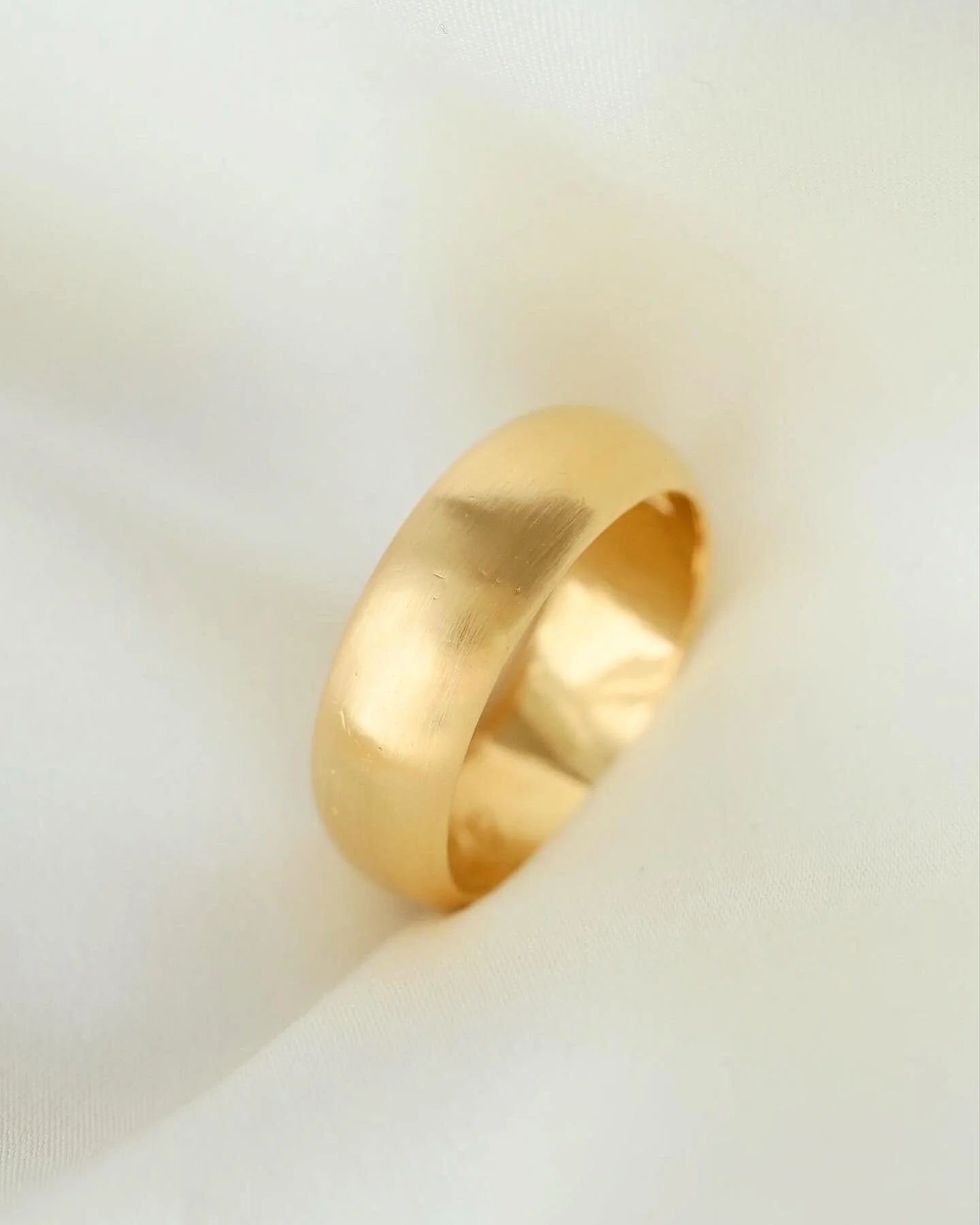 “Karl 1909” Antique Edwardian 9.5 Grams Dream Band 23K Gold