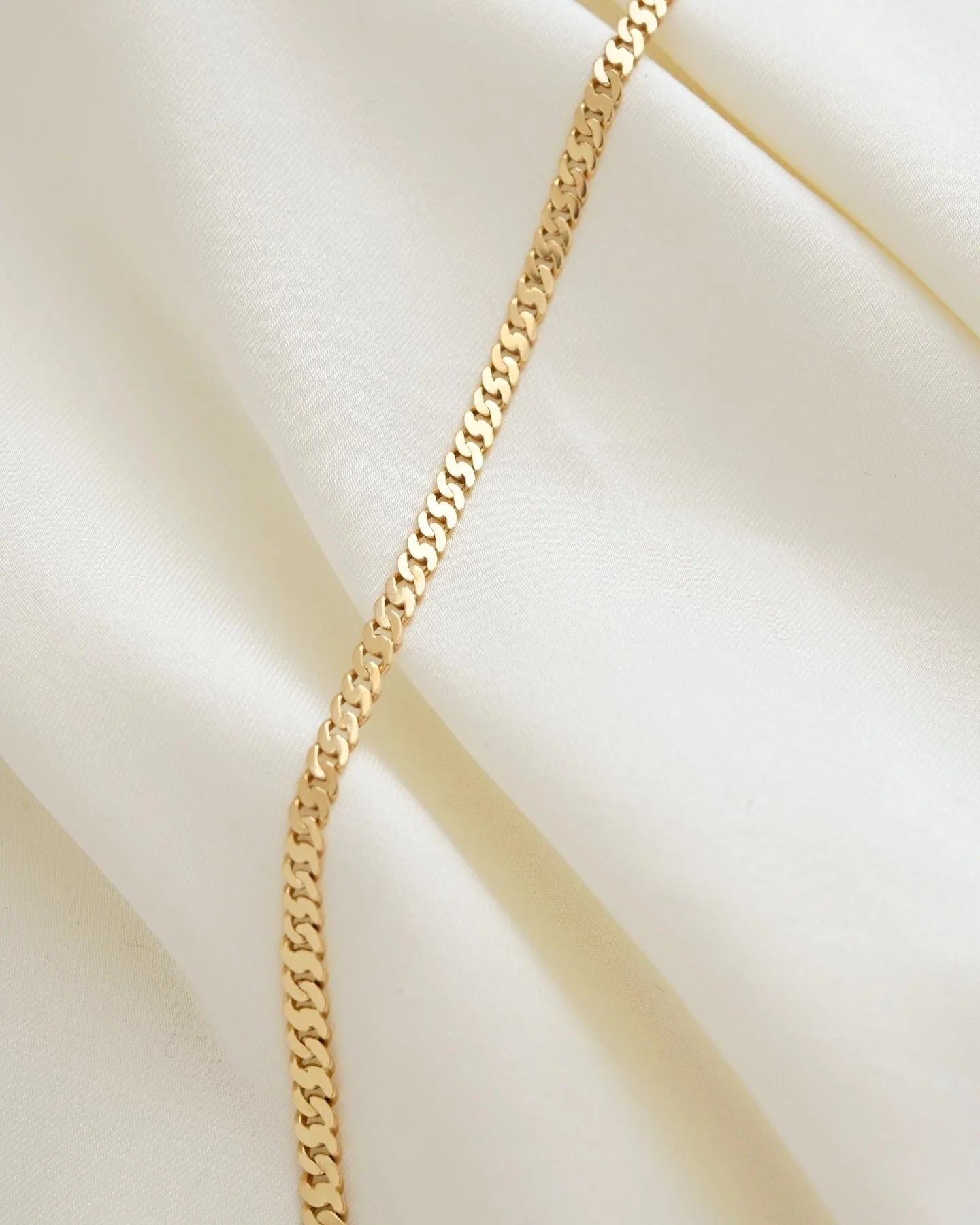 Perfect Swedish Vintage Stacking Curb Link Necklace 18K Gold 1960
