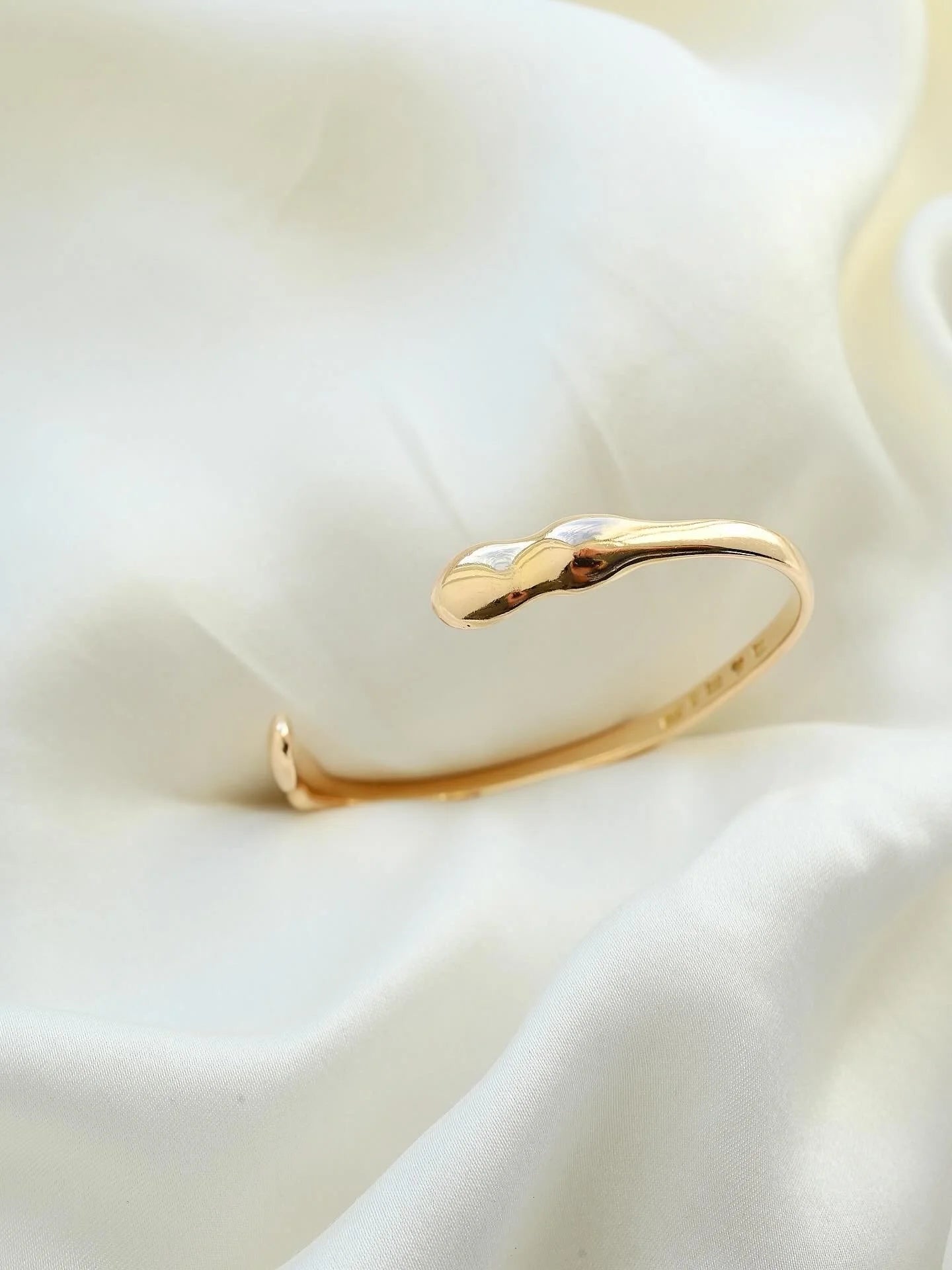 The Forever Vintage Cuff 18K Gold Sweden 1973