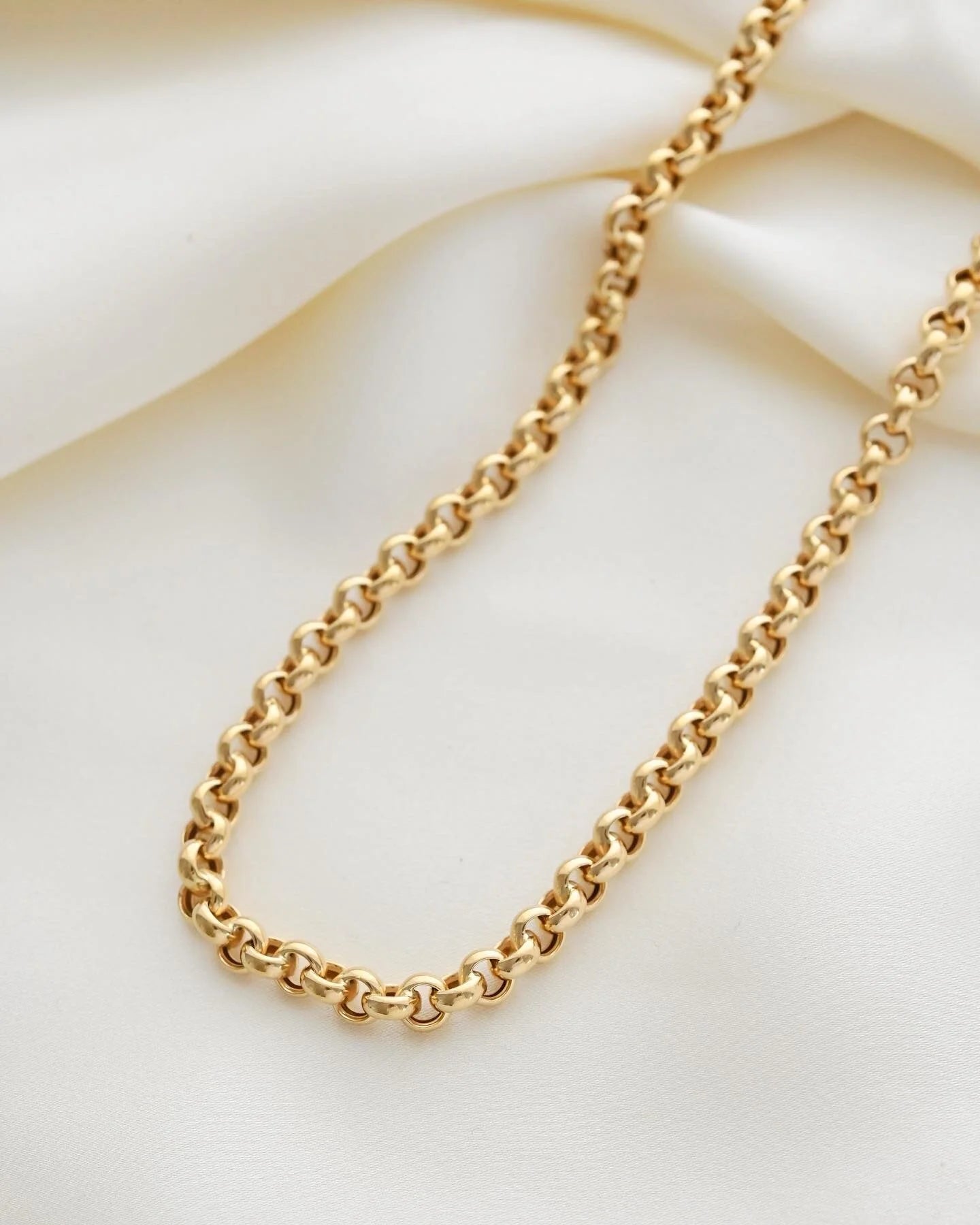 Long 19.5 Inches Italian Vintage Rolo Link Chain 18K Gold