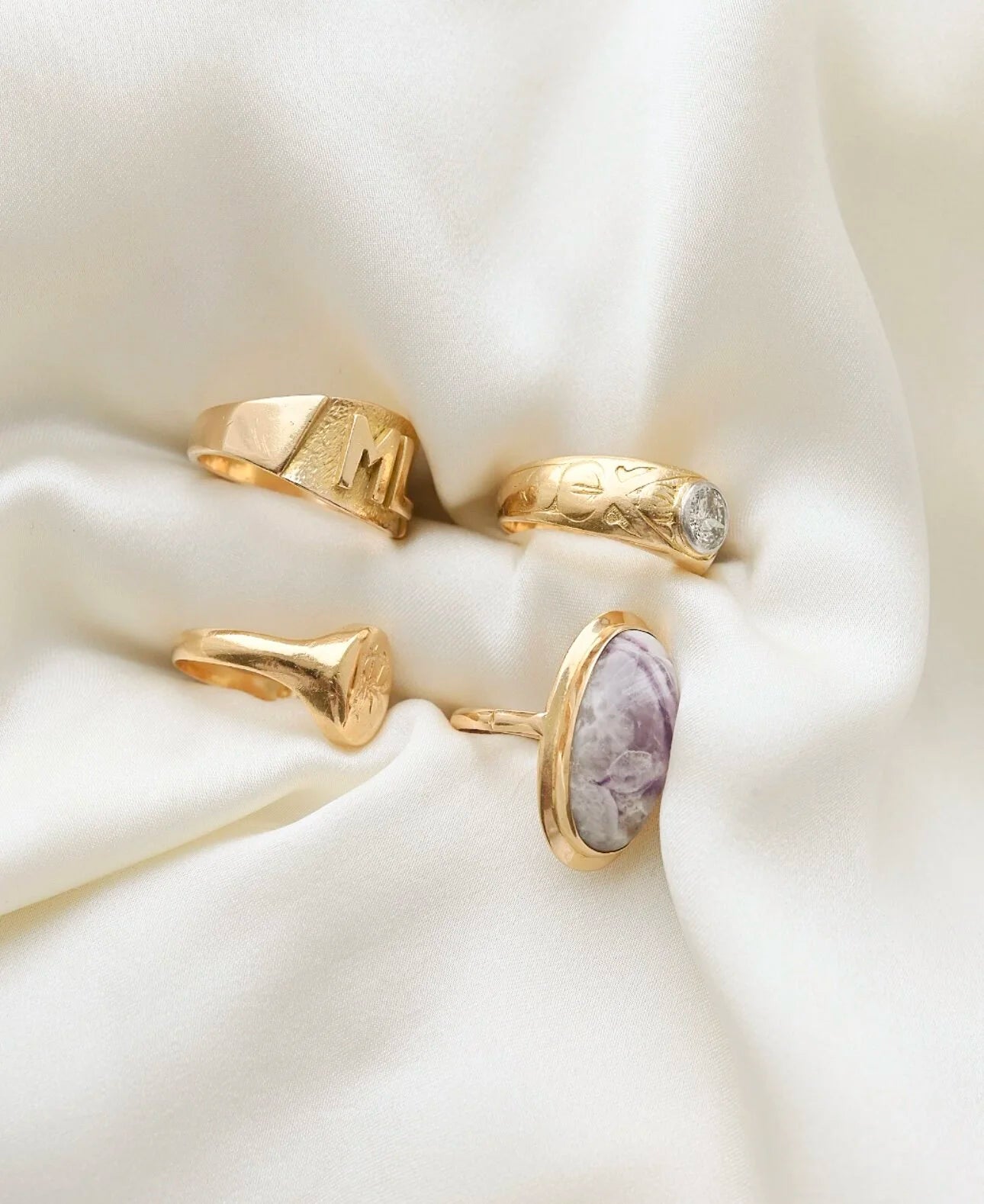 The Monday Selection: Rings, Pendants And a Chain 14-18K Gold 1900-1990