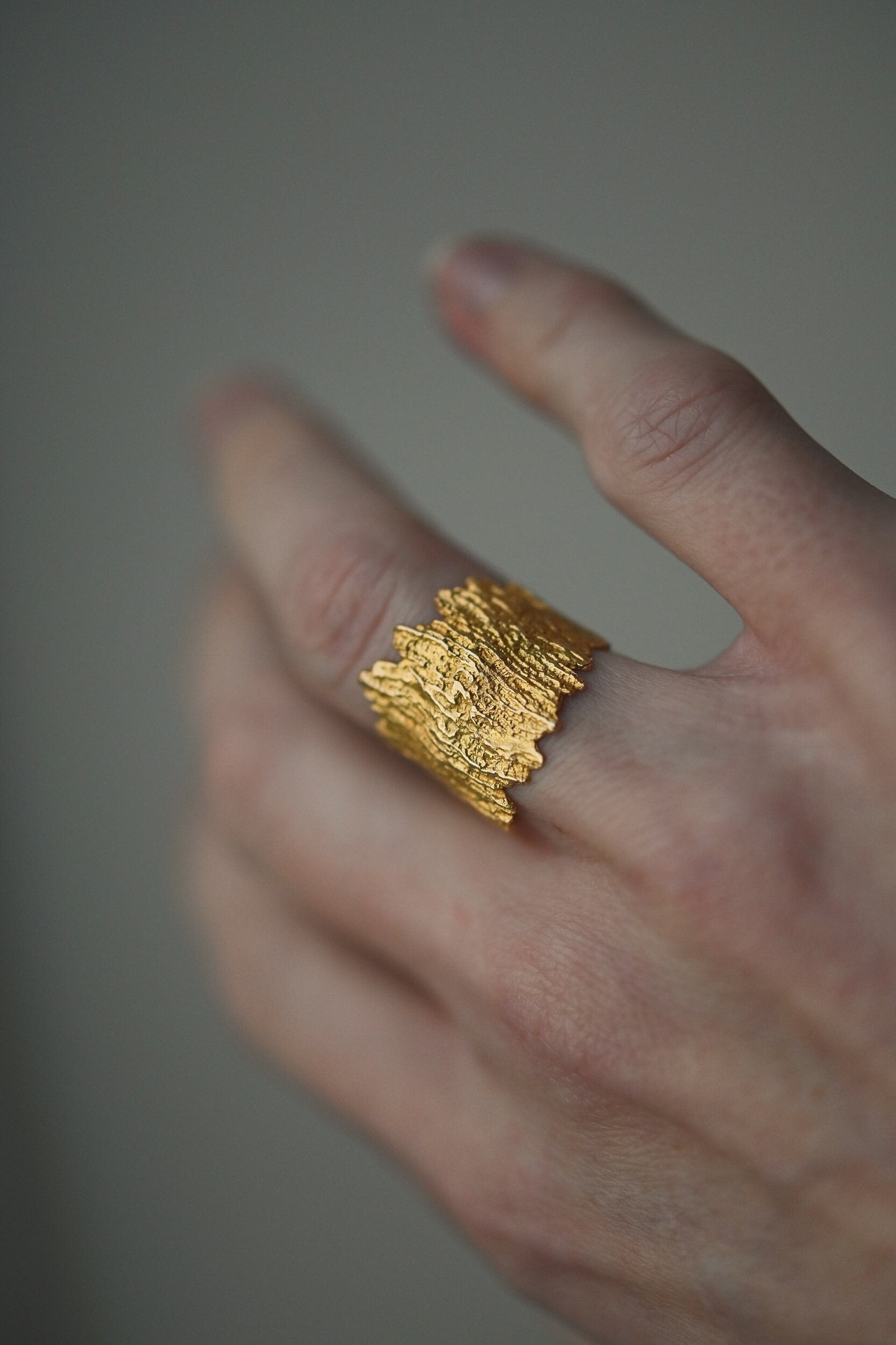 Extraordinary Organic Shaped Ring 18K Gold