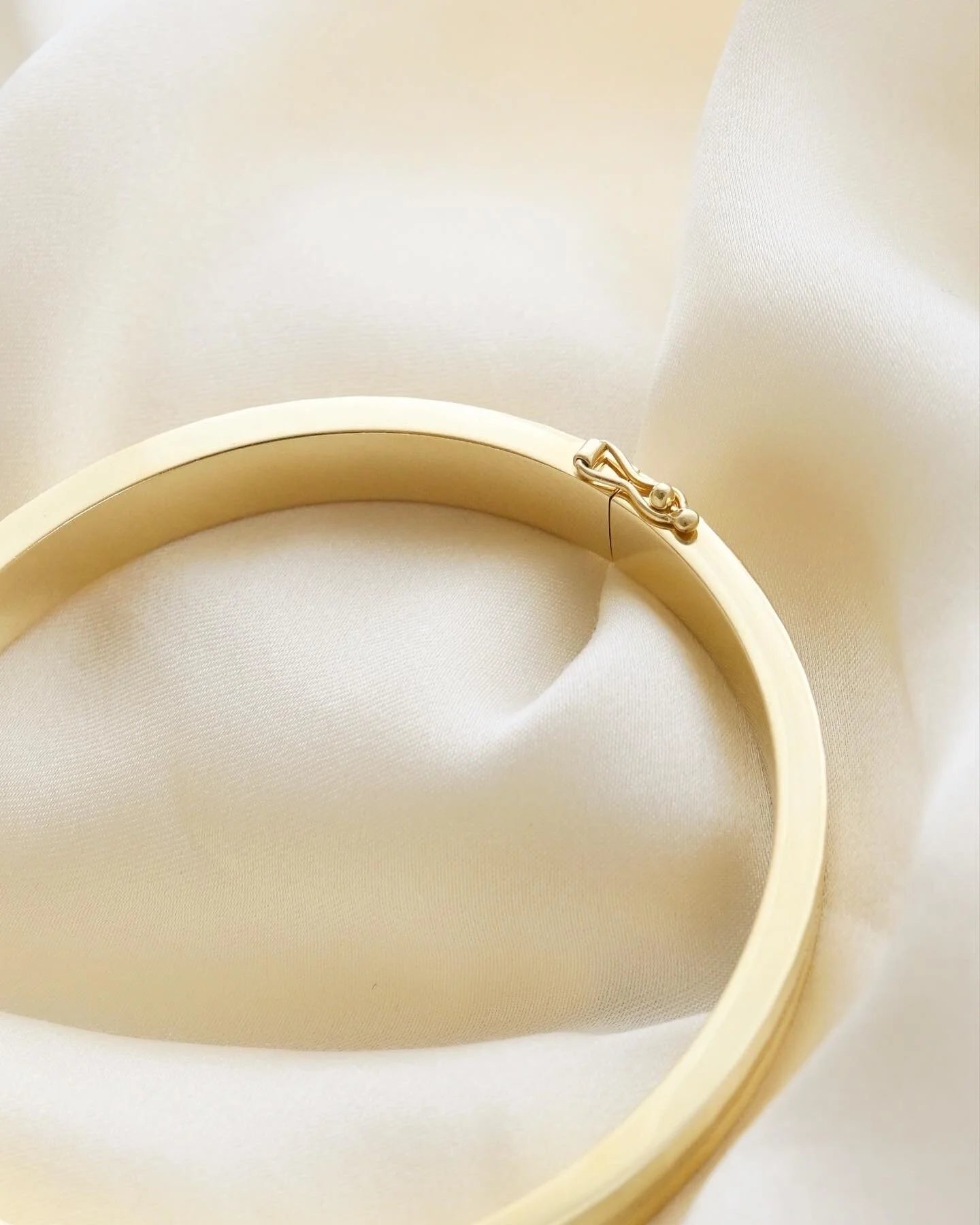 Super Heavy Gorg Bangle 14K Gold 1970s Sweden
