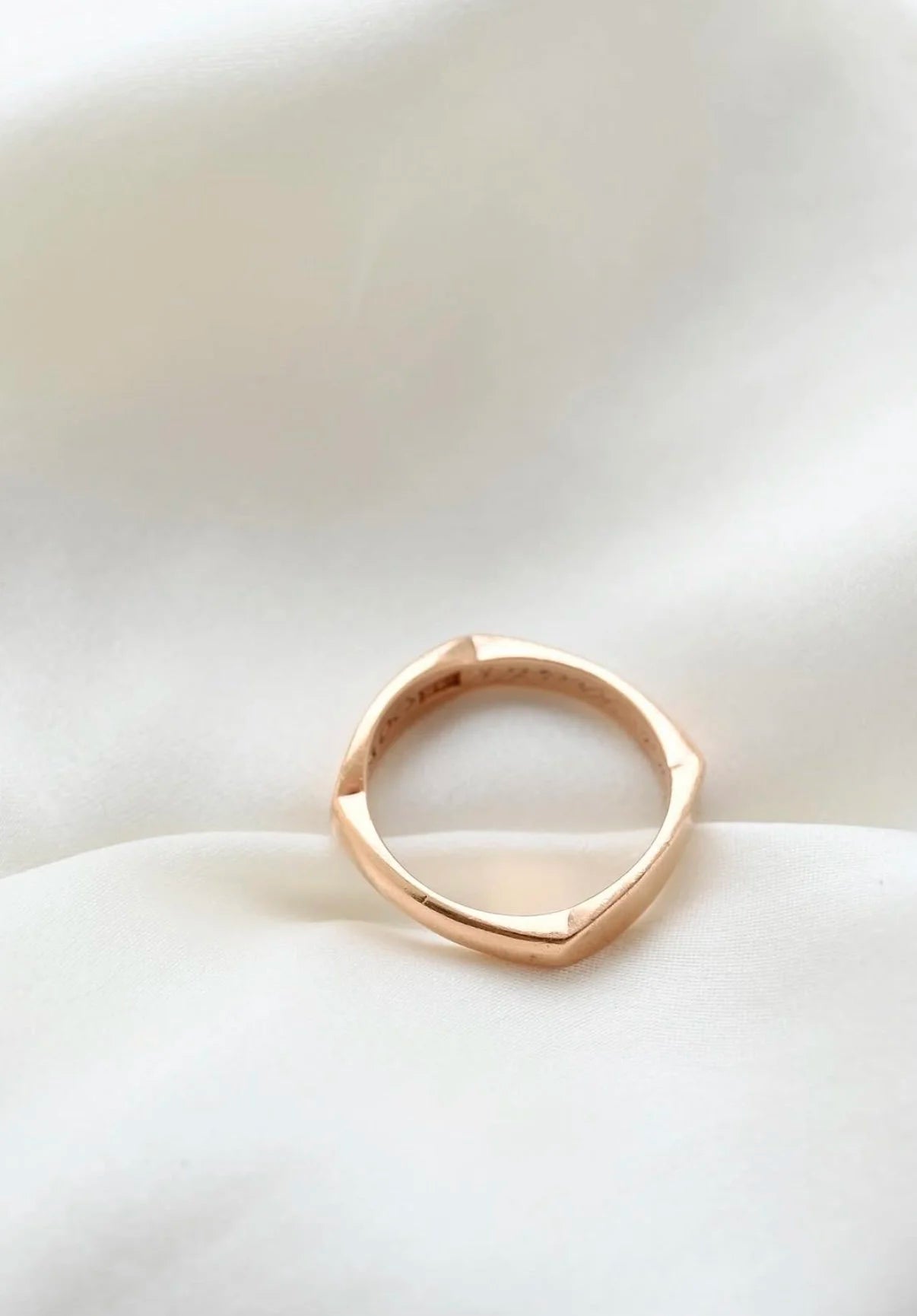 Rare Shaped Vintage Ring 18K Gold 1971 Sweden
