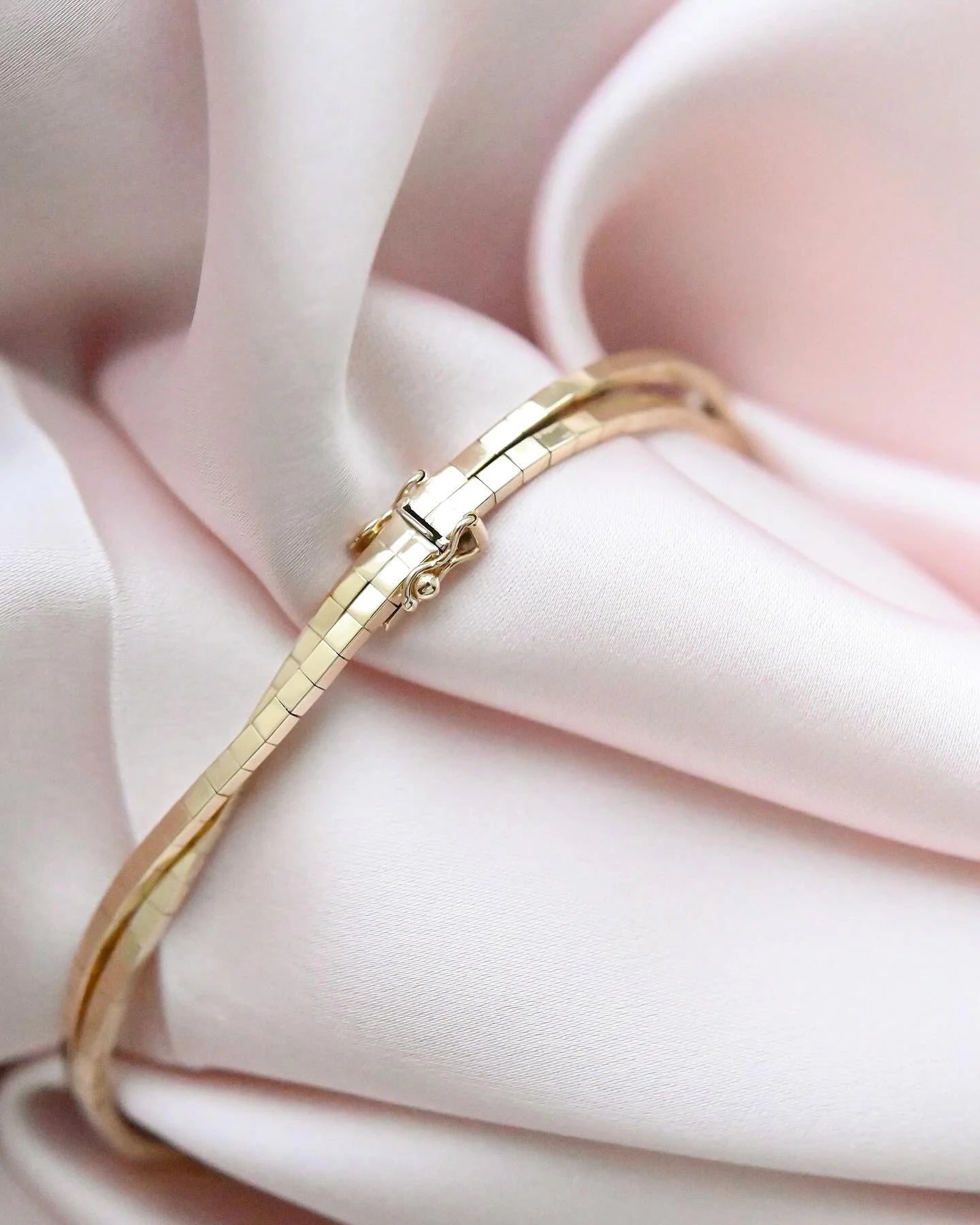 Gorgeous 1970s Italian Vintage Dream Bracelet 14K Gold