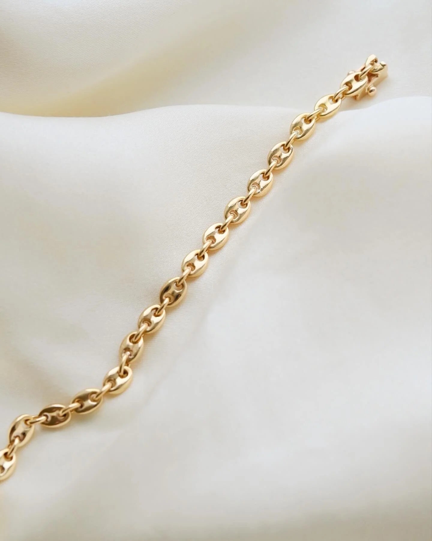 Magical Vintage Mariner / Gucci Link Bracelet 18K Gold 1960s