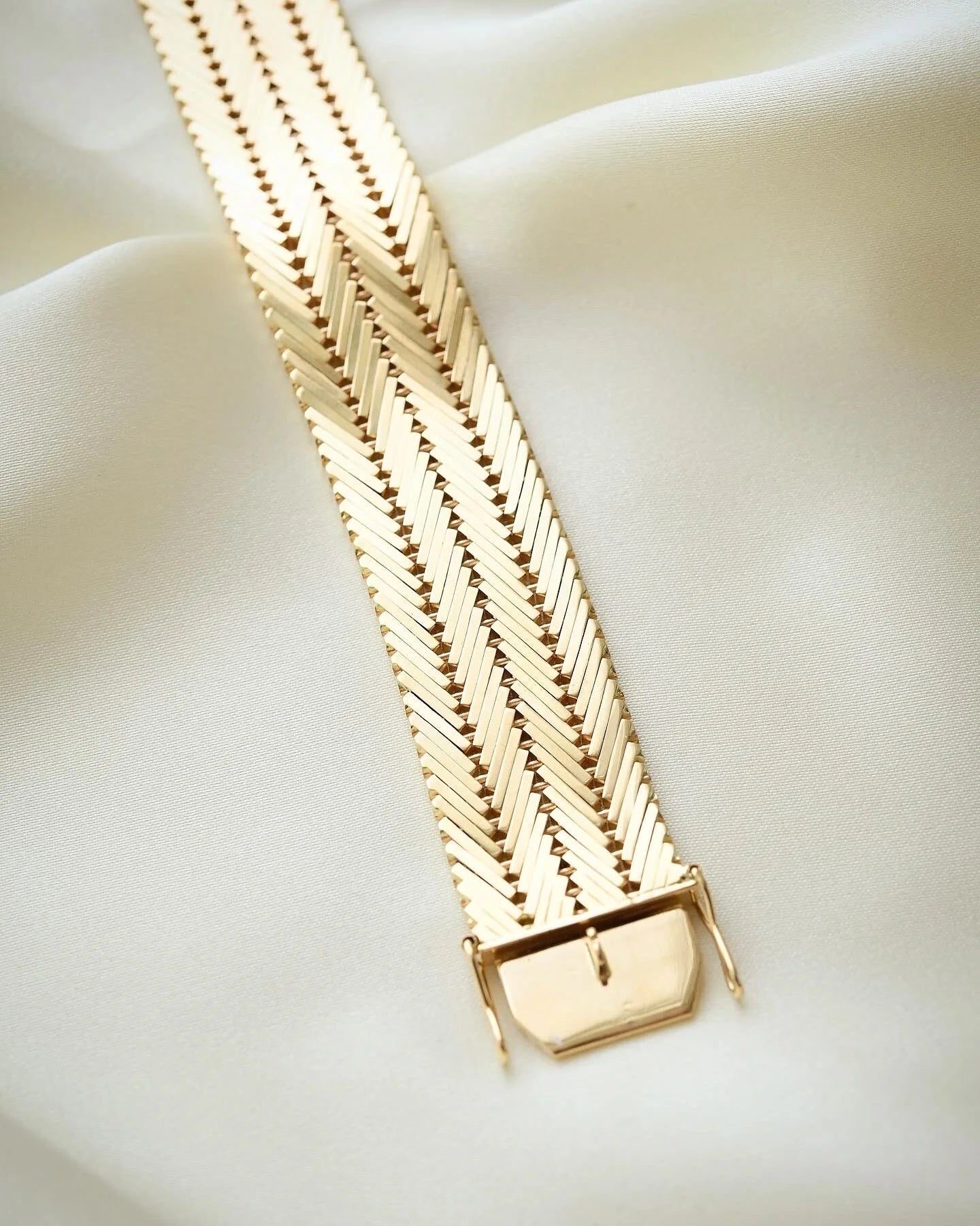 Super Heavy Sublime 52 Grams Danish Link Bracelet 14K Gold 1960s