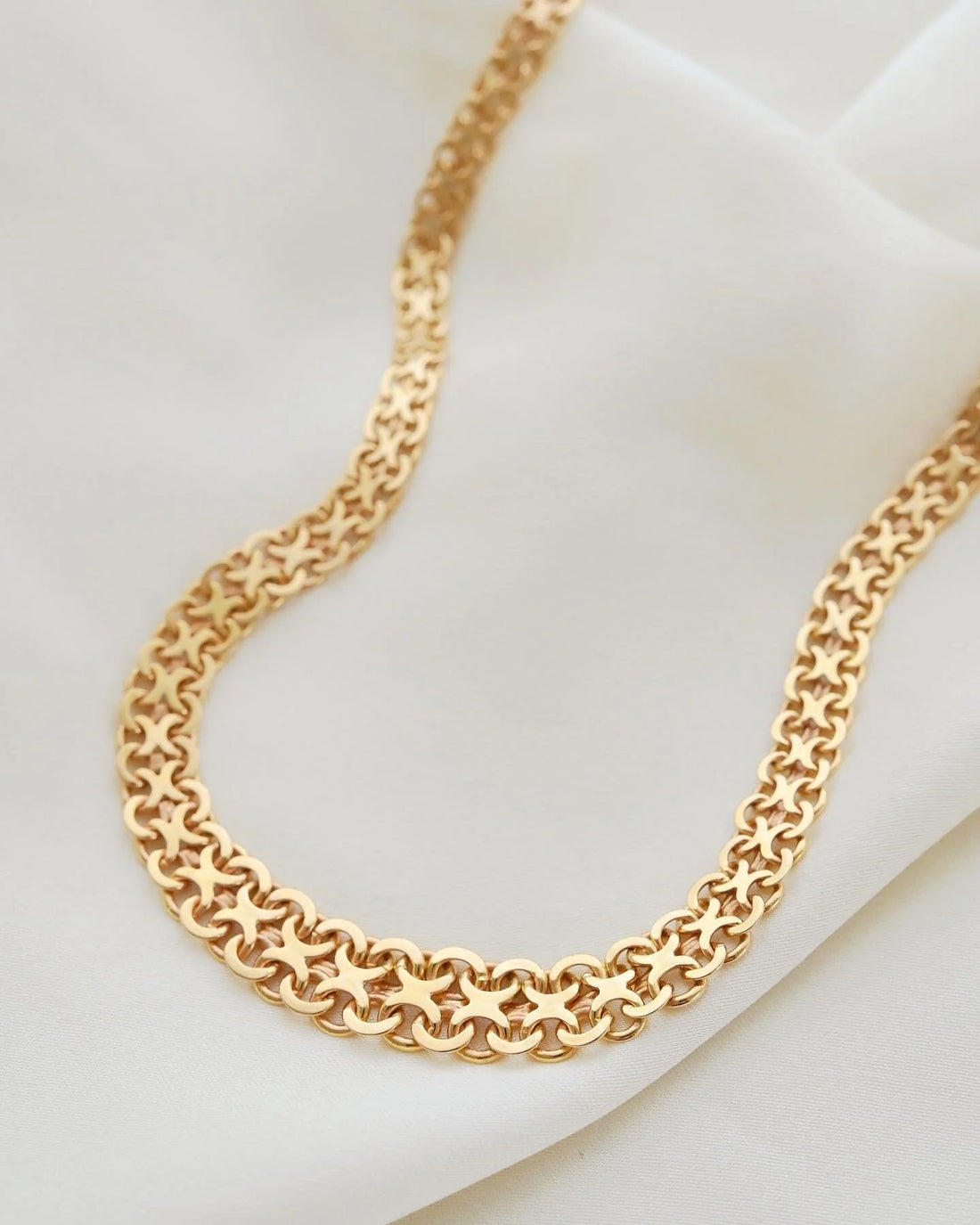 Gorg Wide 17.5 Inches Swedish Vintage Necklace 18K Gold