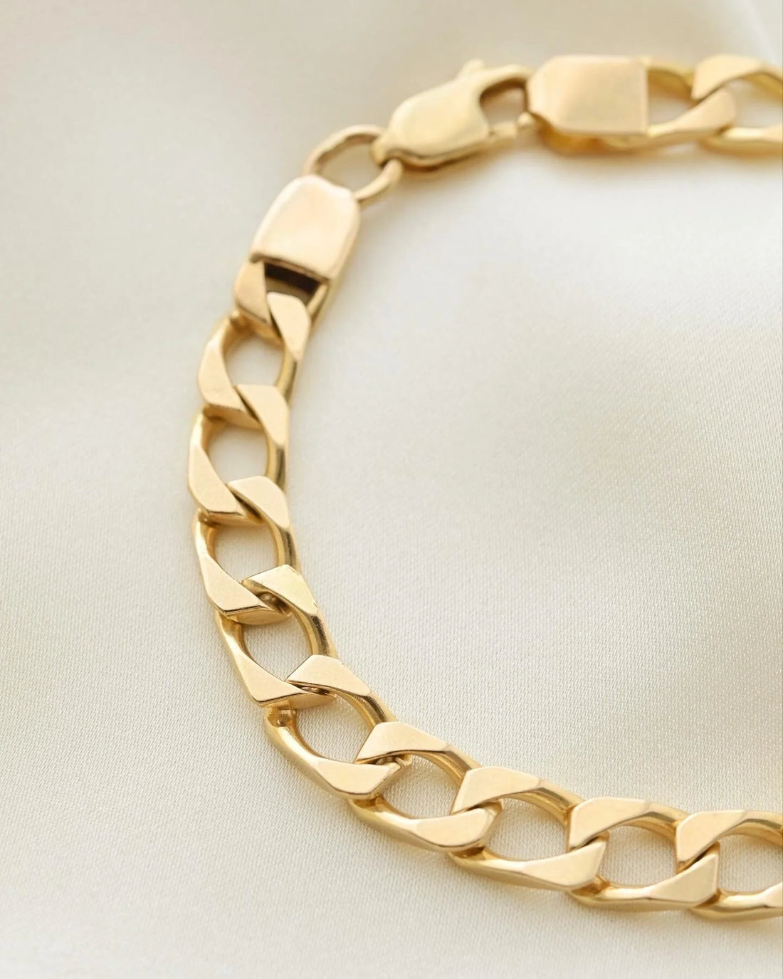 Amazing Rare Square Curb Link Bracelet 18K Gold 1970s