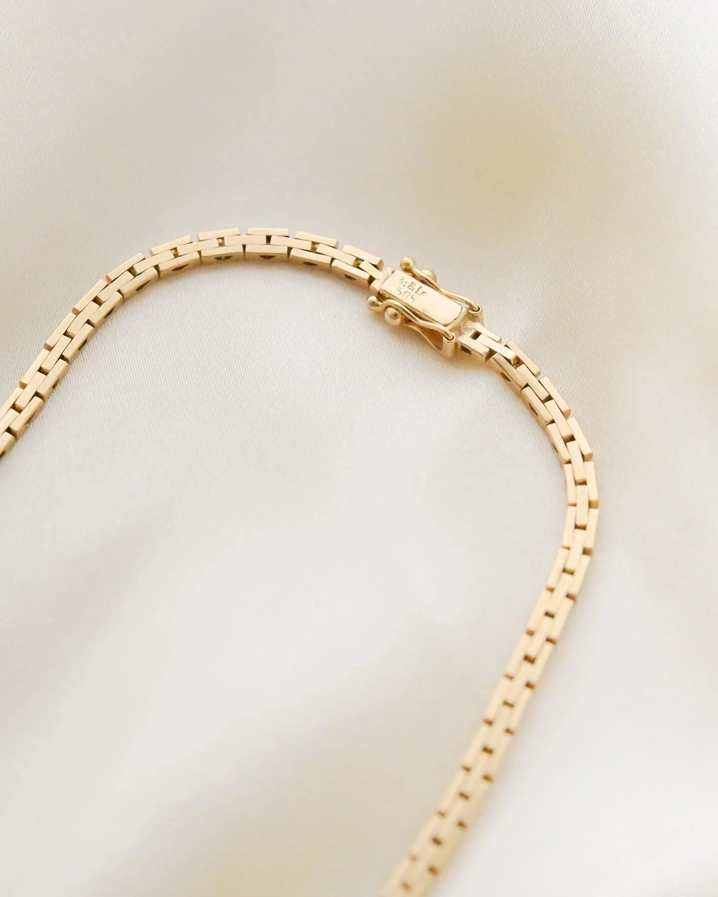 Perfect Baby Cleo / Brick Link Necklace 14K Gold 1970-1973