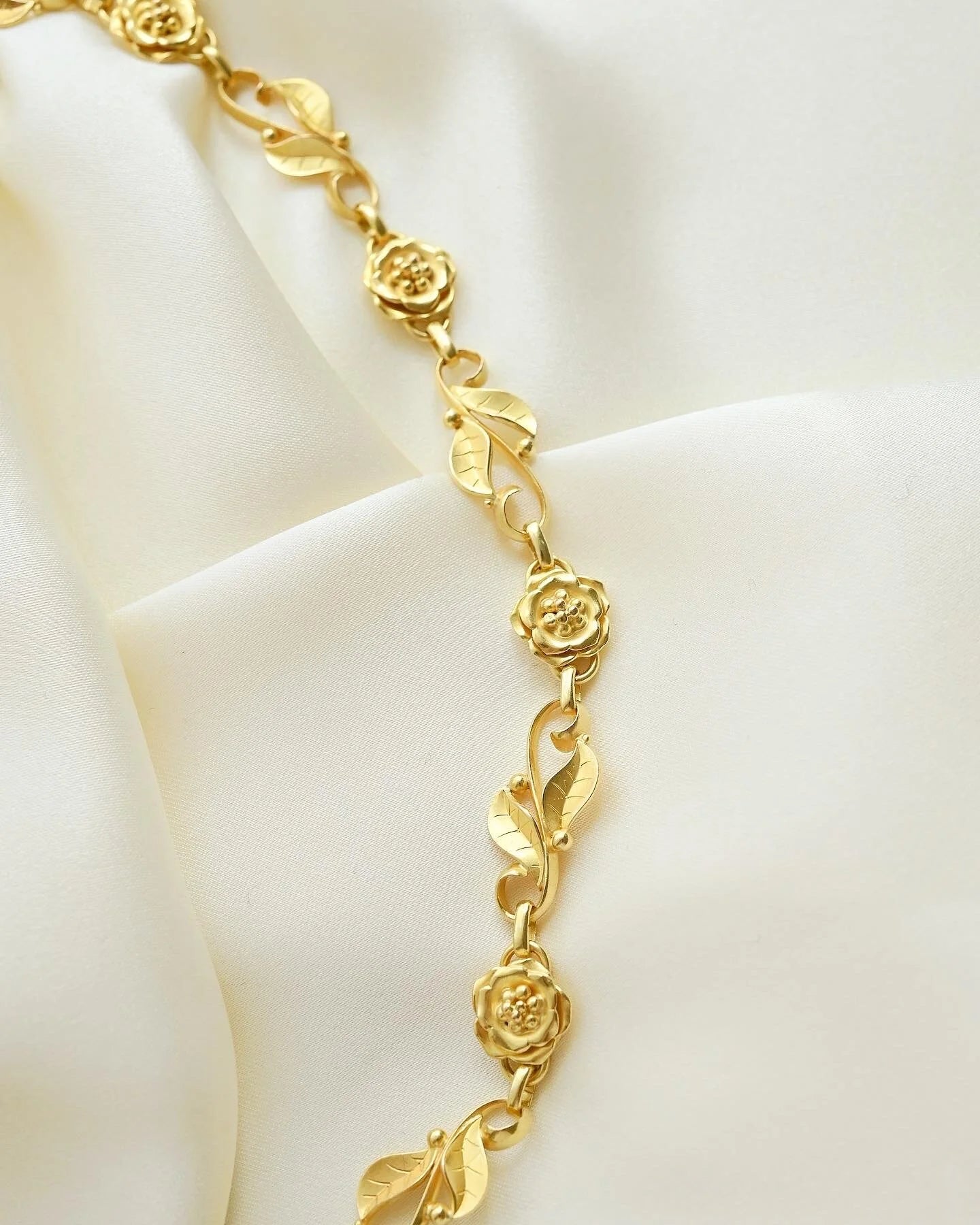 Stunning Rare Masterpiece Necklace by Georg Jensen 18K Gold Beg.1900s