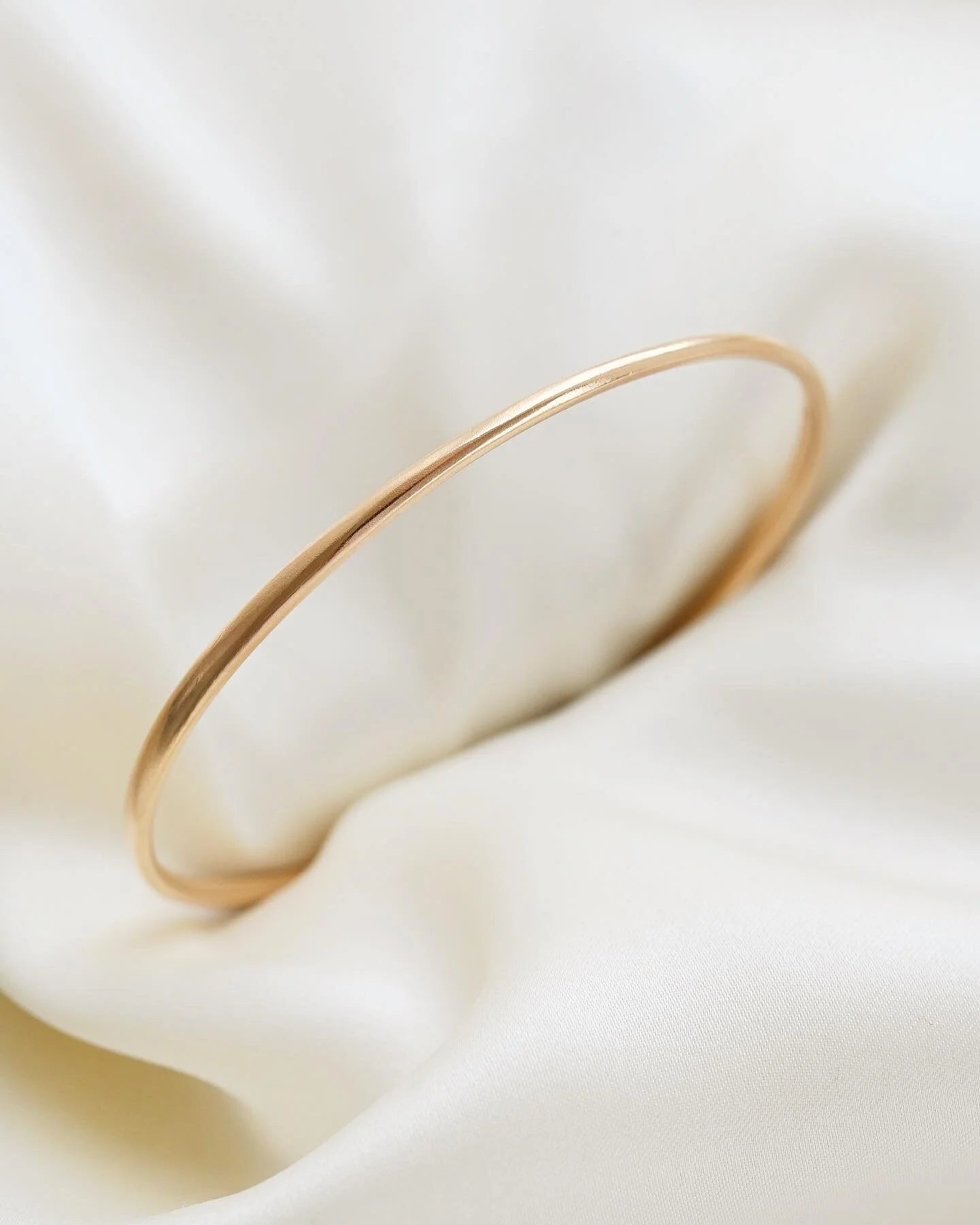 Rose Toned Beautiful Vintage Bangle 18K Gold