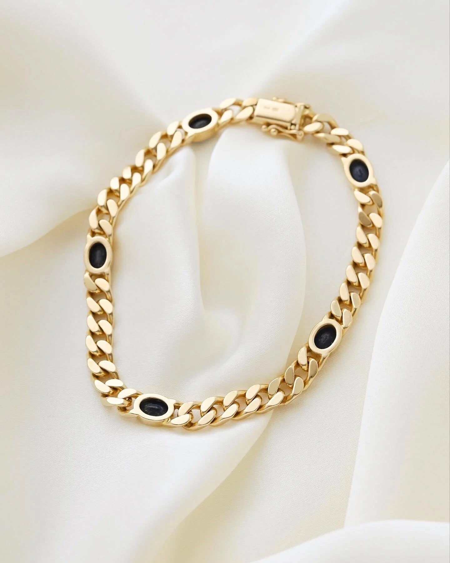 Heavy, Deluxe Midnight Blue Sapphire x 18K Gold Bracelet 1984