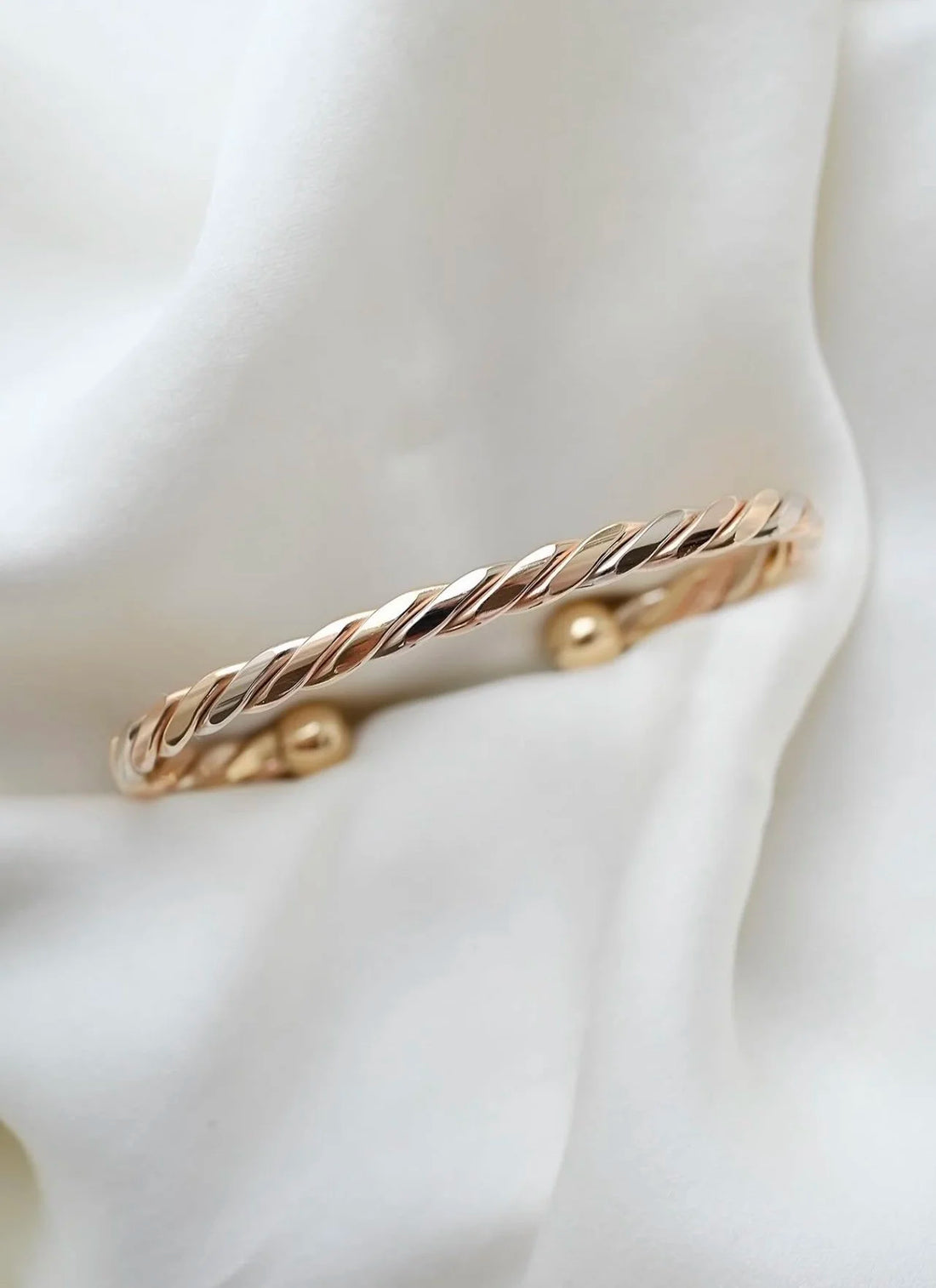 Rare Stunning Braided Tri Color Vintage Cuff 9K Gold