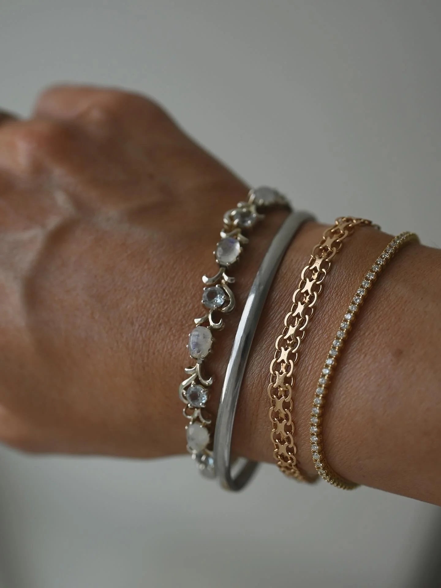 Endlessly Wearable Vintage Bracelet 18K Gold 1962 Sweden