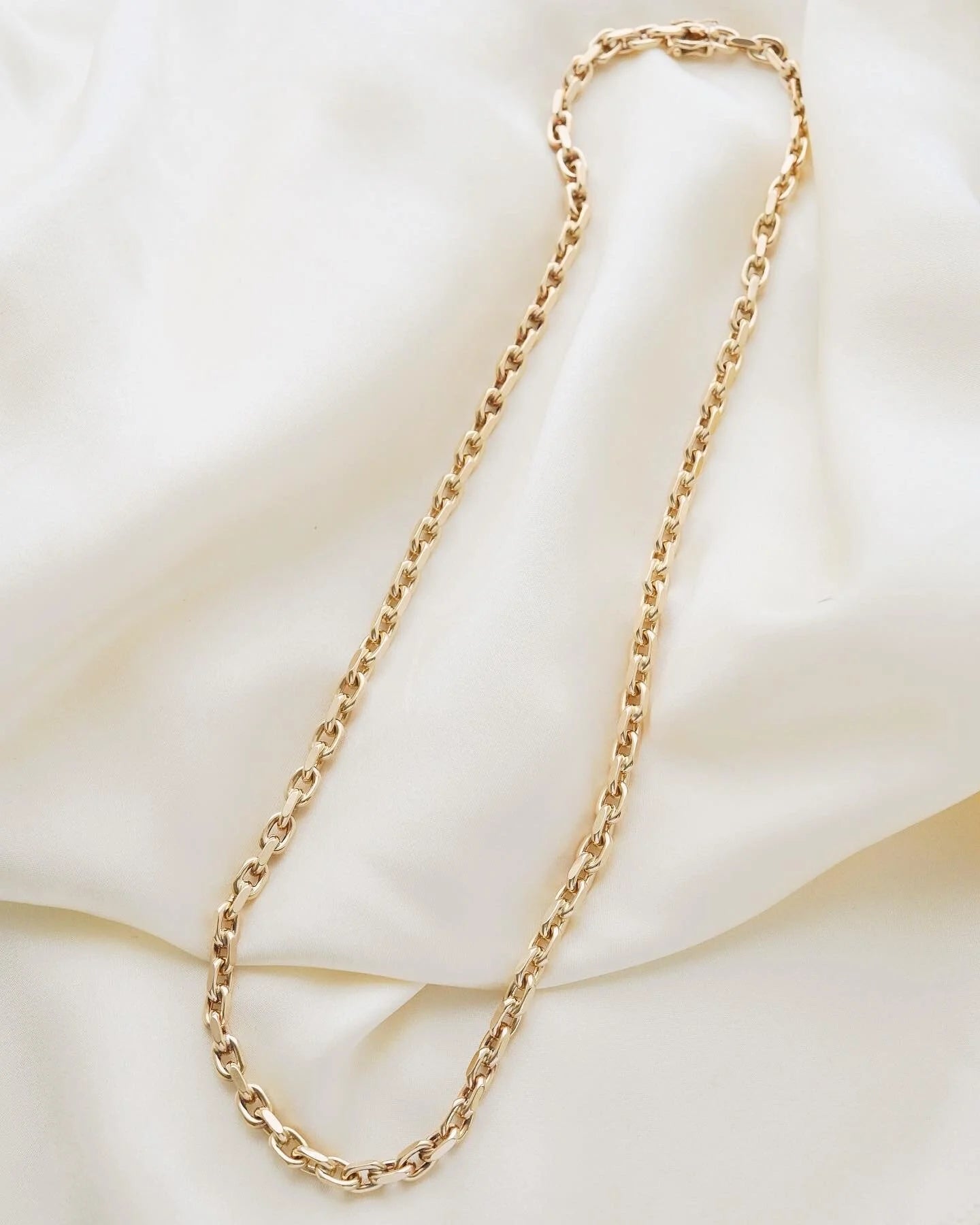 Beautiful 20.25 Inches Vintage Anchor Chain 14K Gold