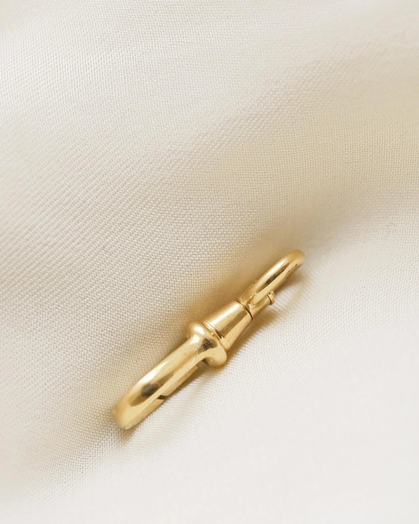 Gorg Old Swedish Dog Clip 14K Gold