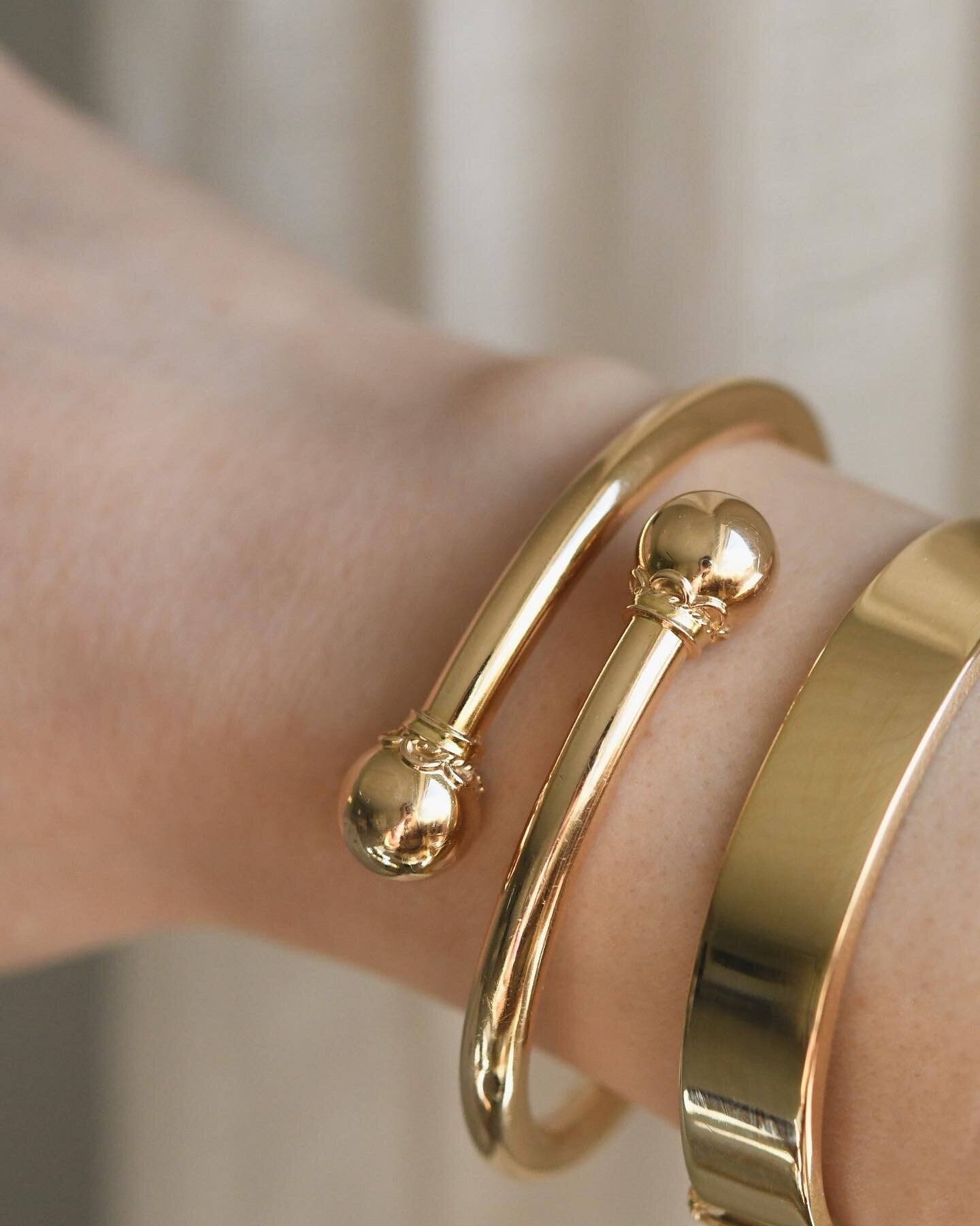 Unique Antique Bangle 14K Gold 1930s