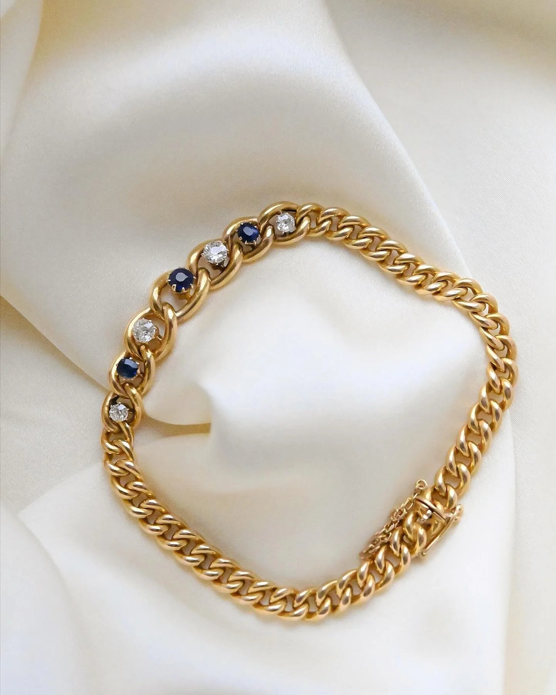 Extraordinary Beautiful Antique Bracelet w Diamonds and Sapphires 18K Gold Beg 1900s