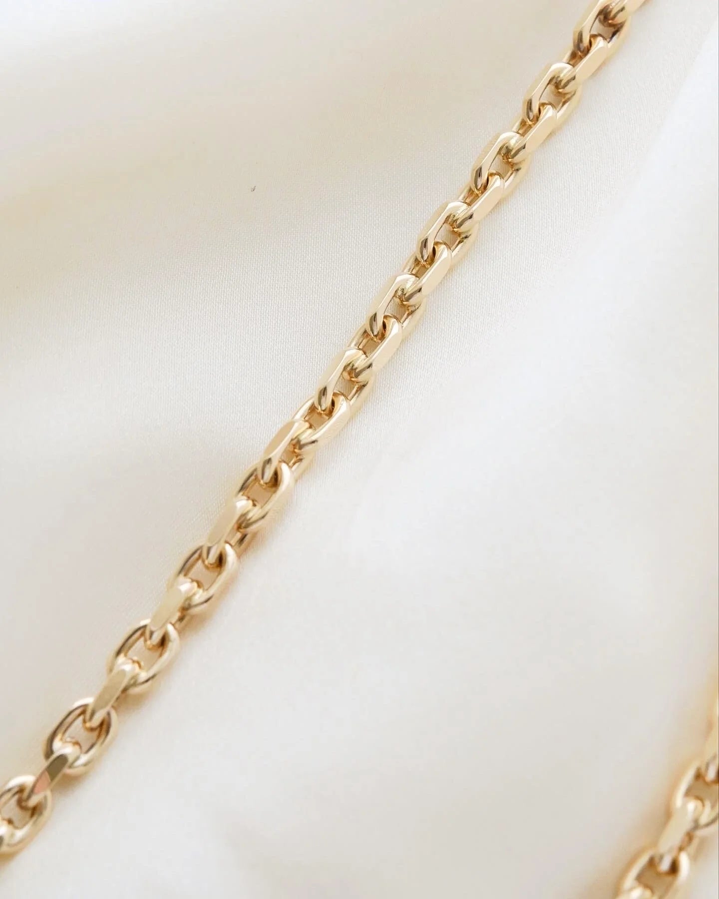 Beautiful 20.25 Inches Vintage Anchor Chain 14K Gold