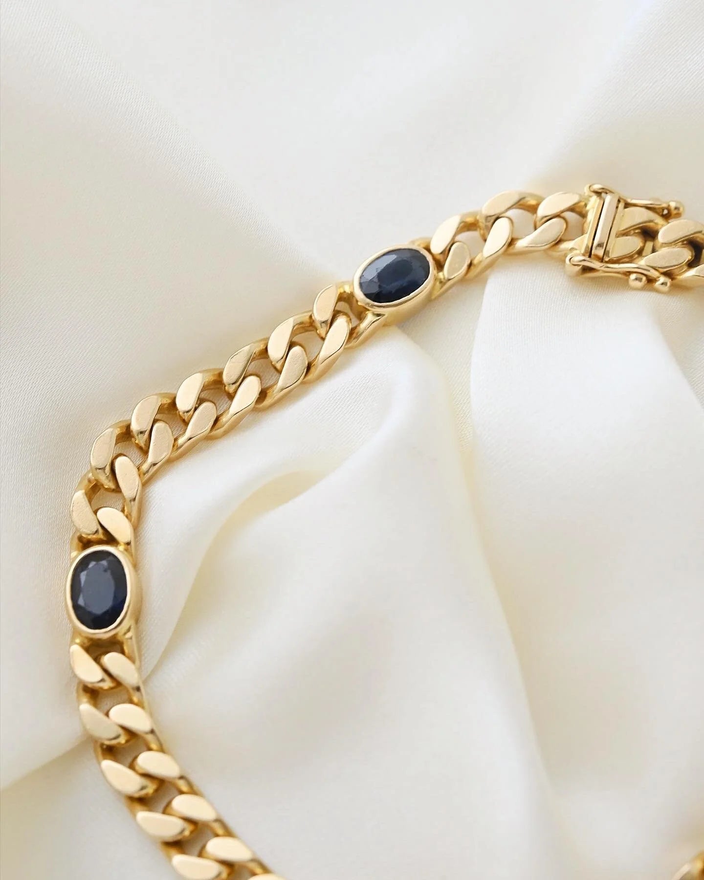 Heavy, Deluxe Midnight Blue Sapphire x 18K Gold Bracelet 1984