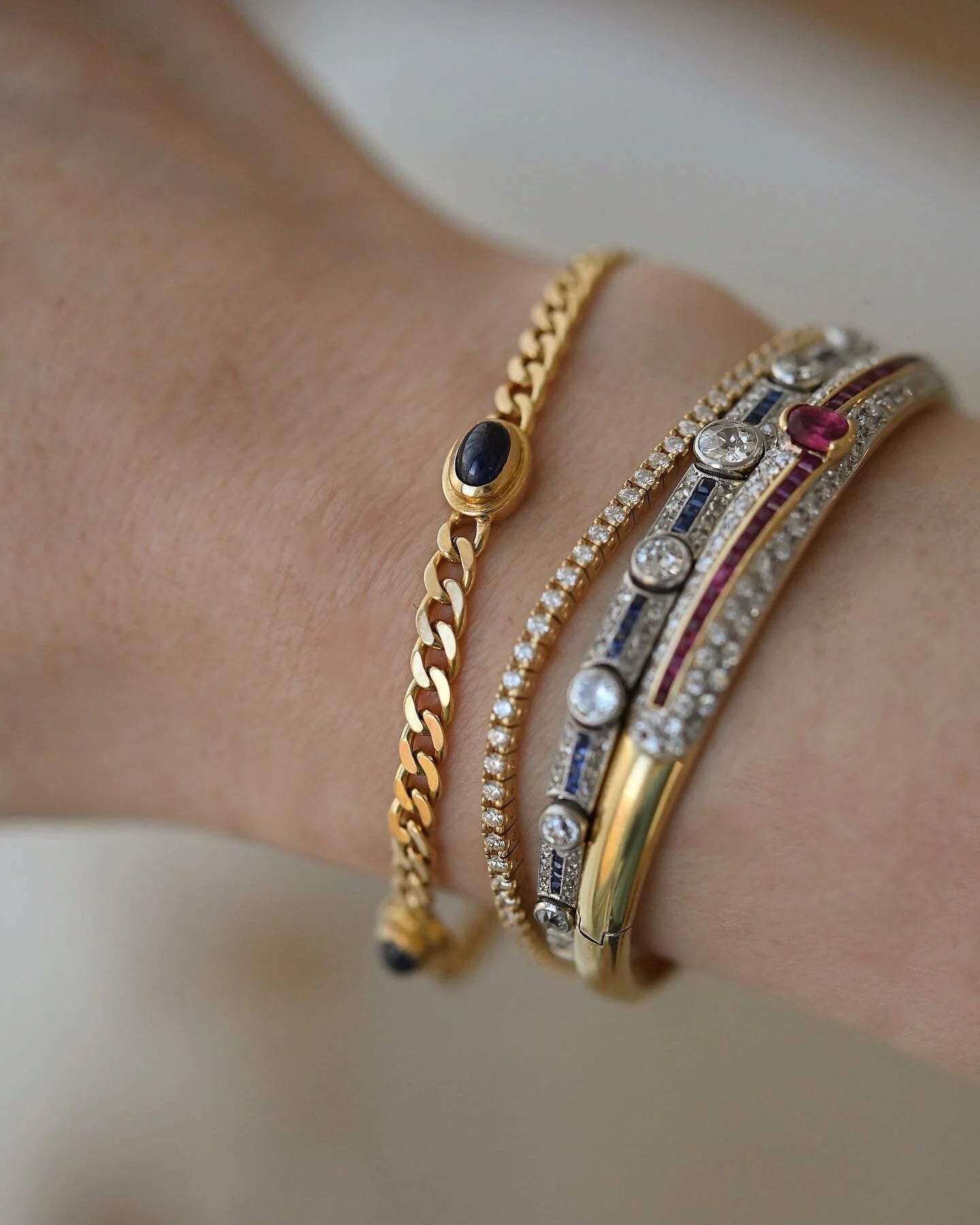 Amazing Star Sapphire Cabochon Vintage Curb Bracelet 18K Gold
