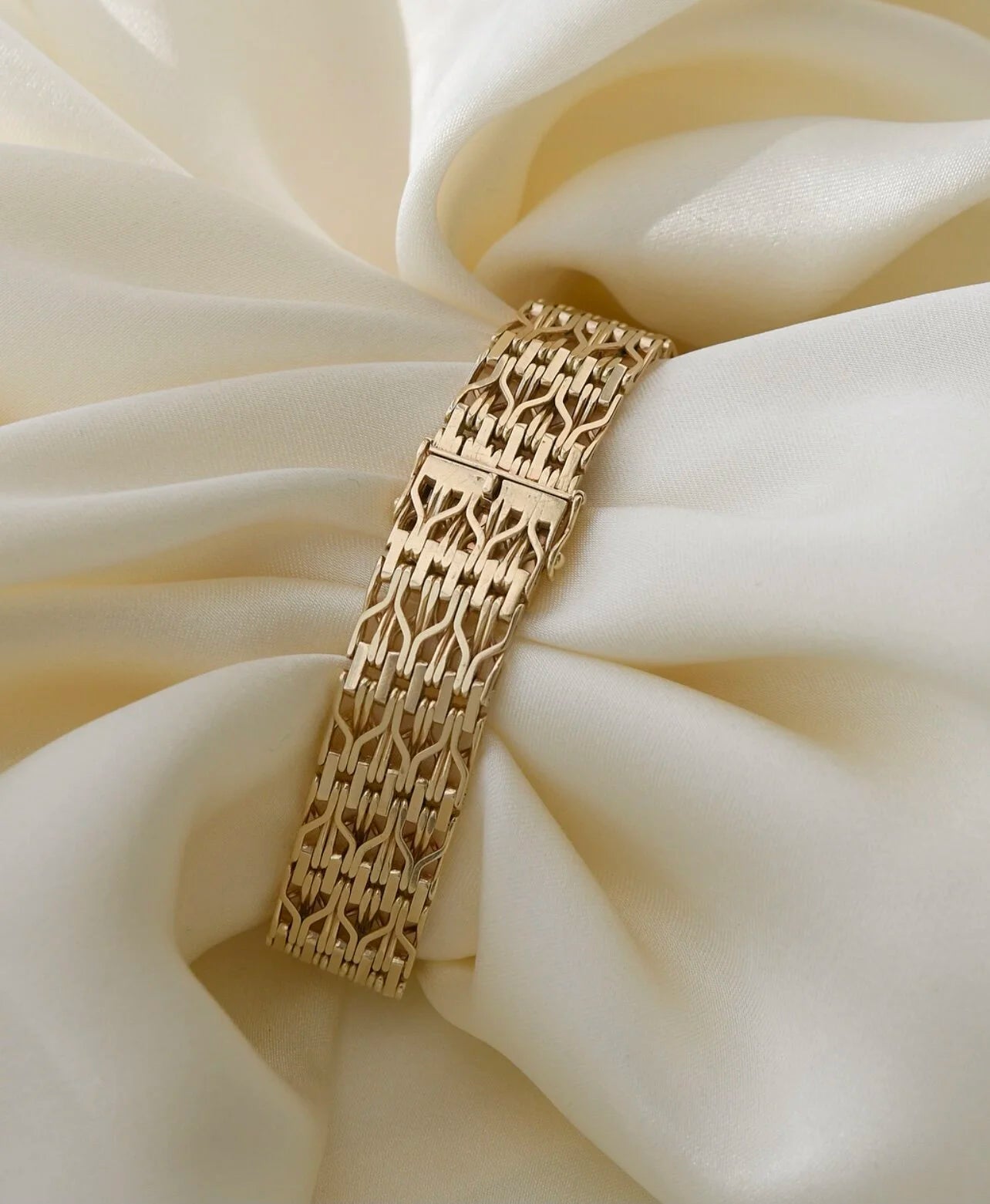 Big, Fat Juicy Y -Link Bracelet 14K Gold 1960s