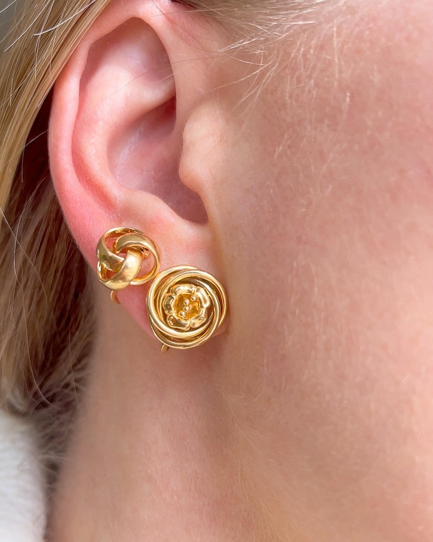 Beautiful Mid Century Knot Earrings 18K Gold