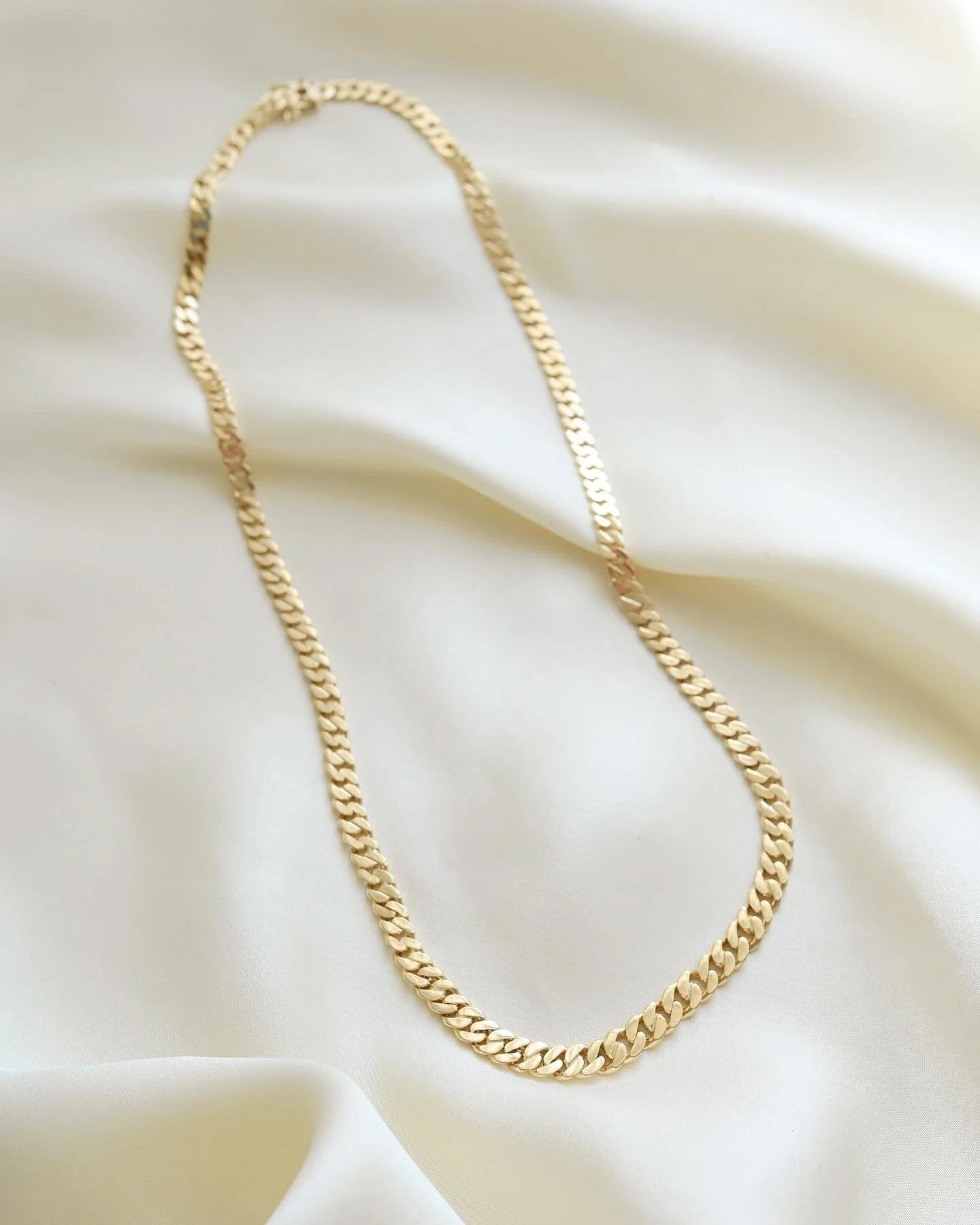 RADIANT Vintage Curb Link Chain Necklace 14K Gold