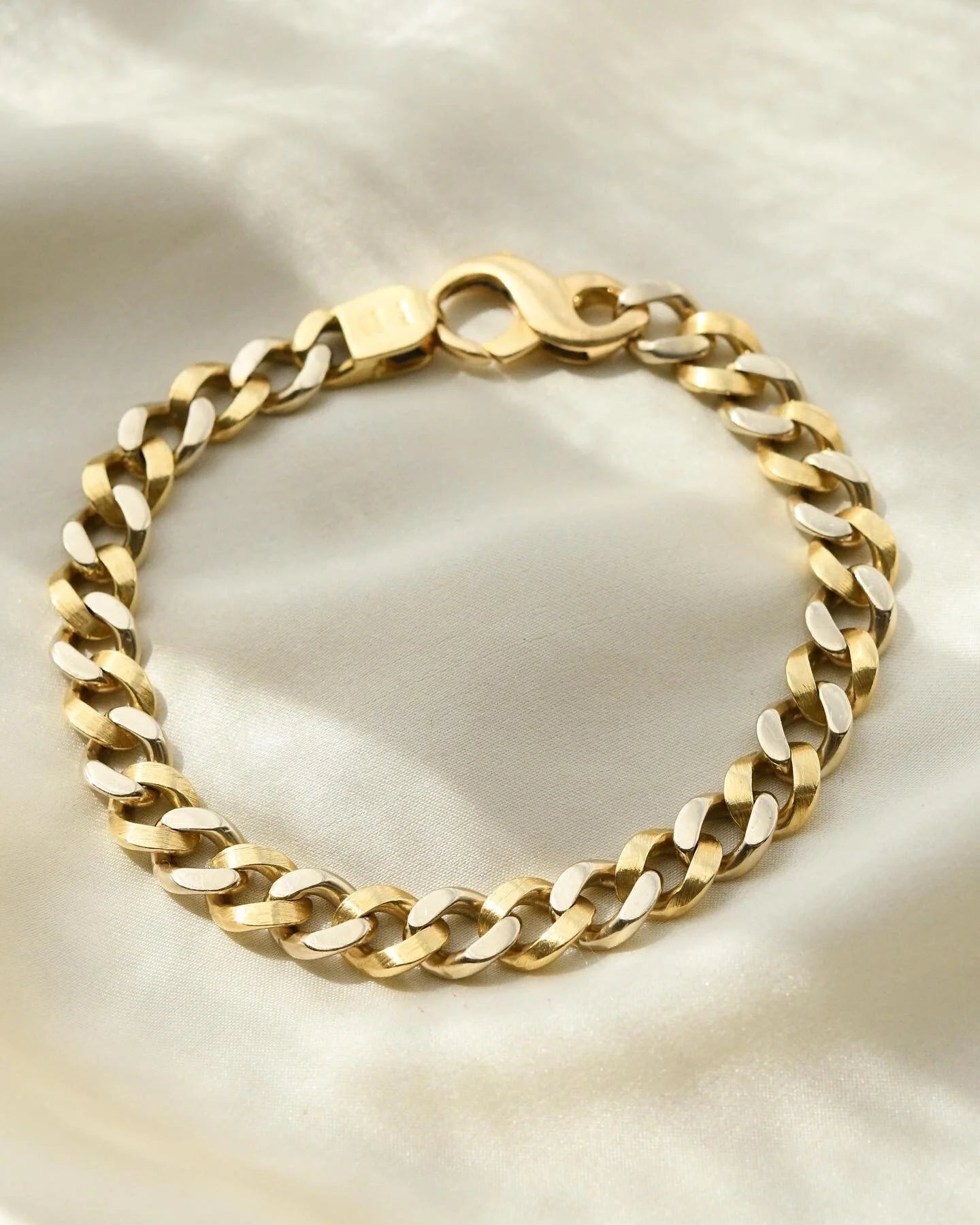Chunky Vintage Curb Link Bracelet 18K Gold