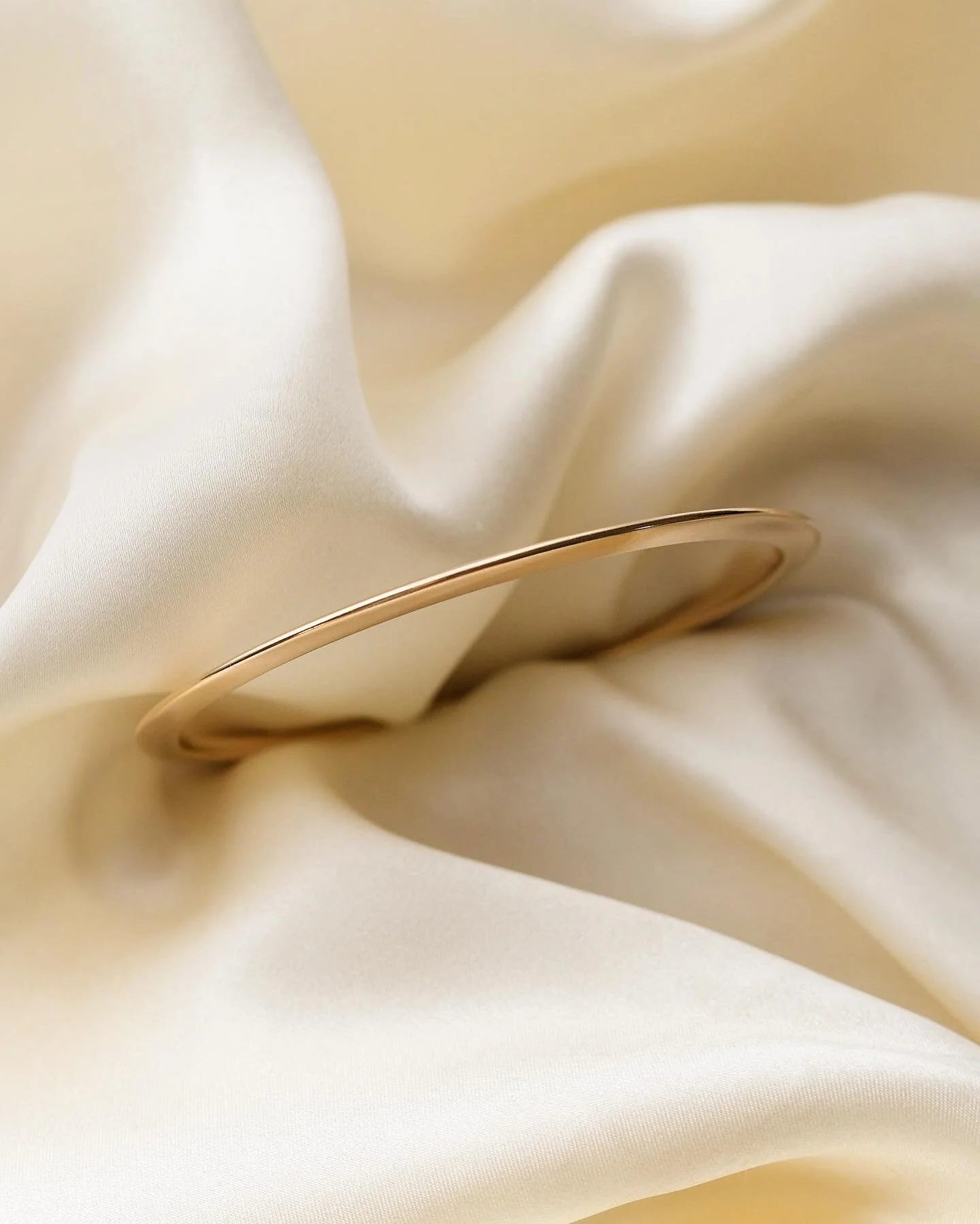 Amazing Knife Edge Vintage Bangle 14K Gold 1940s