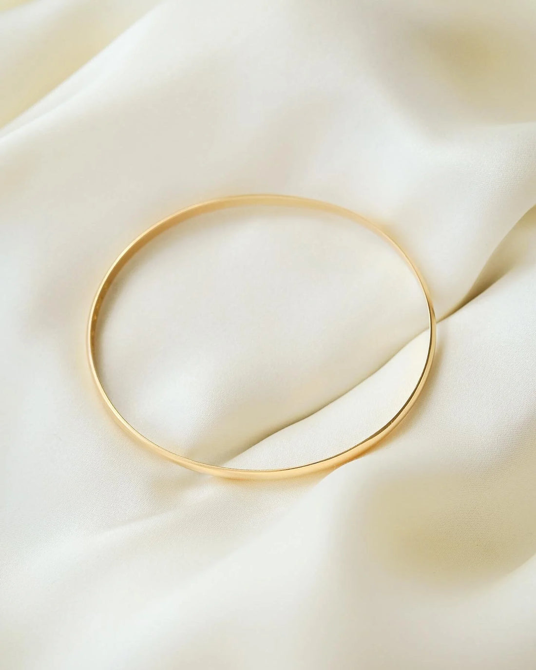 Classic Timeless Antique Swedish Bangle 18K Gold 1927