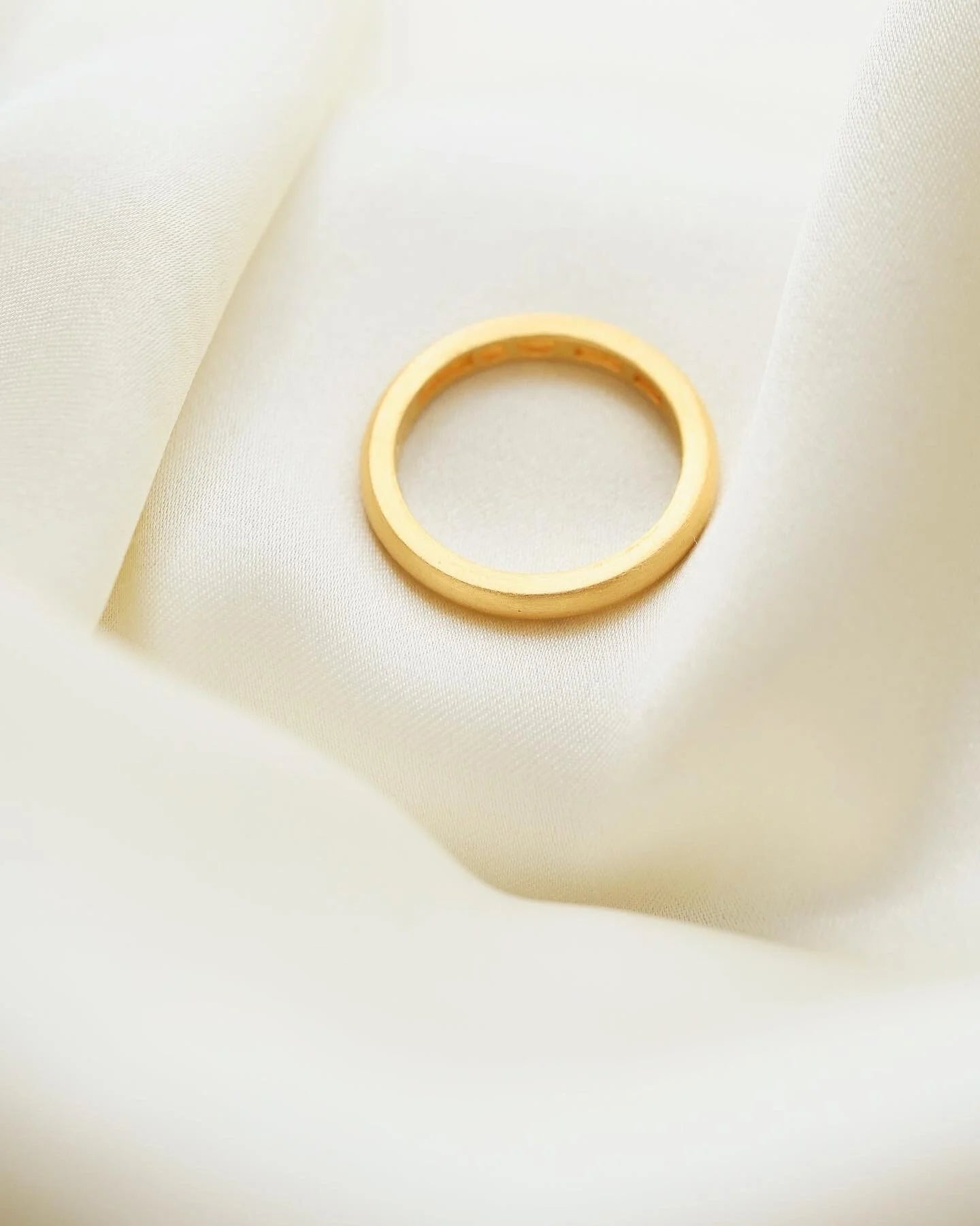 Luminous Perfect Satin Feel Antique Stacking Ring 23K Gold 1939