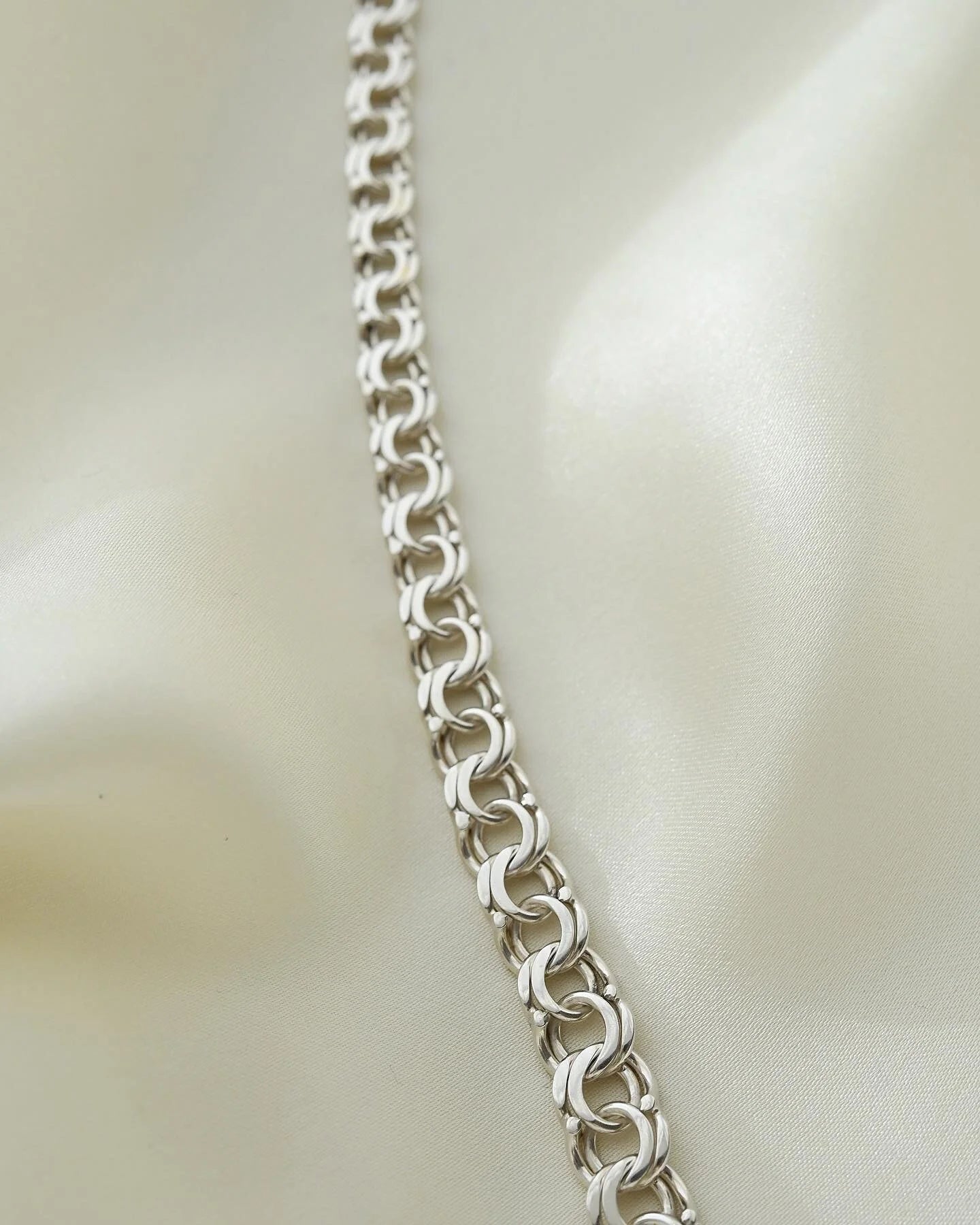 Beautiful Vintage Bismarck Necklace Silver